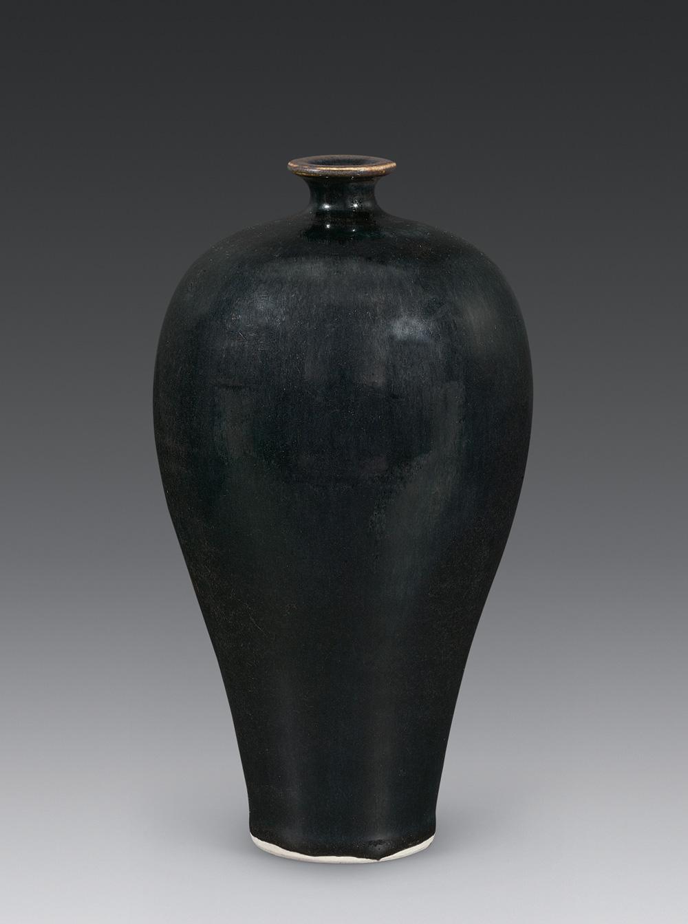 0110宋黑定梅瓶