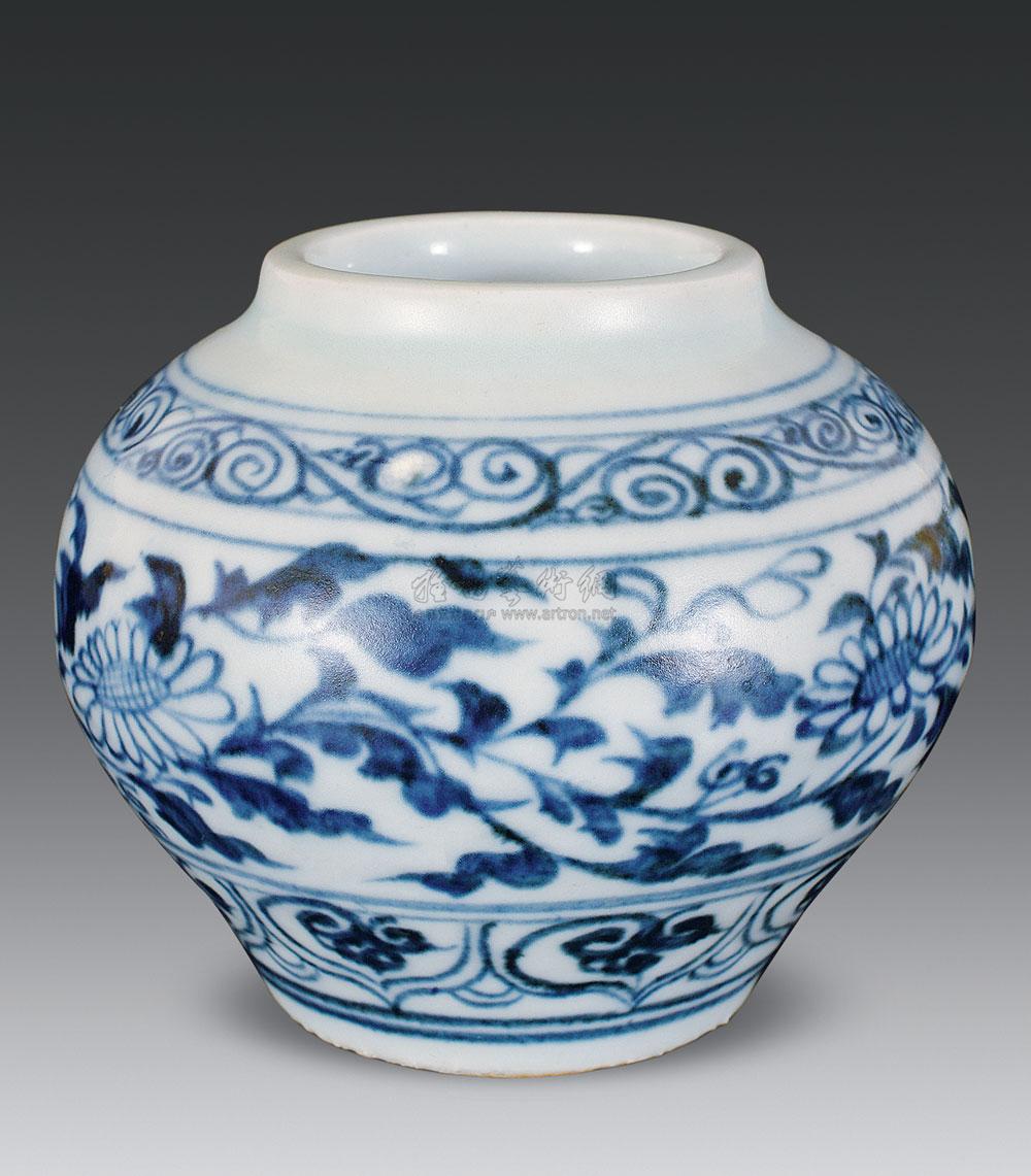 2474元末明初青花缠枝扁菊小罐