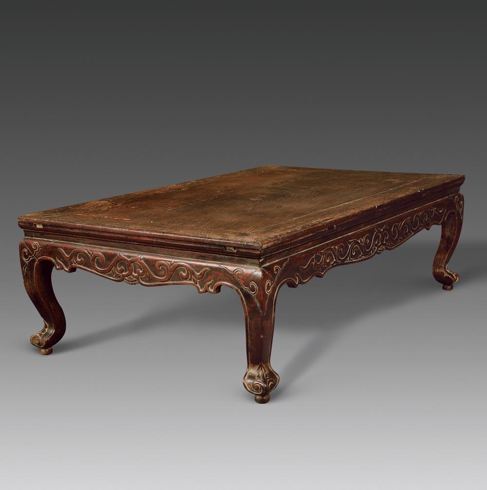 0058 明 黄花梨卷叶纹三弯腿炕桌