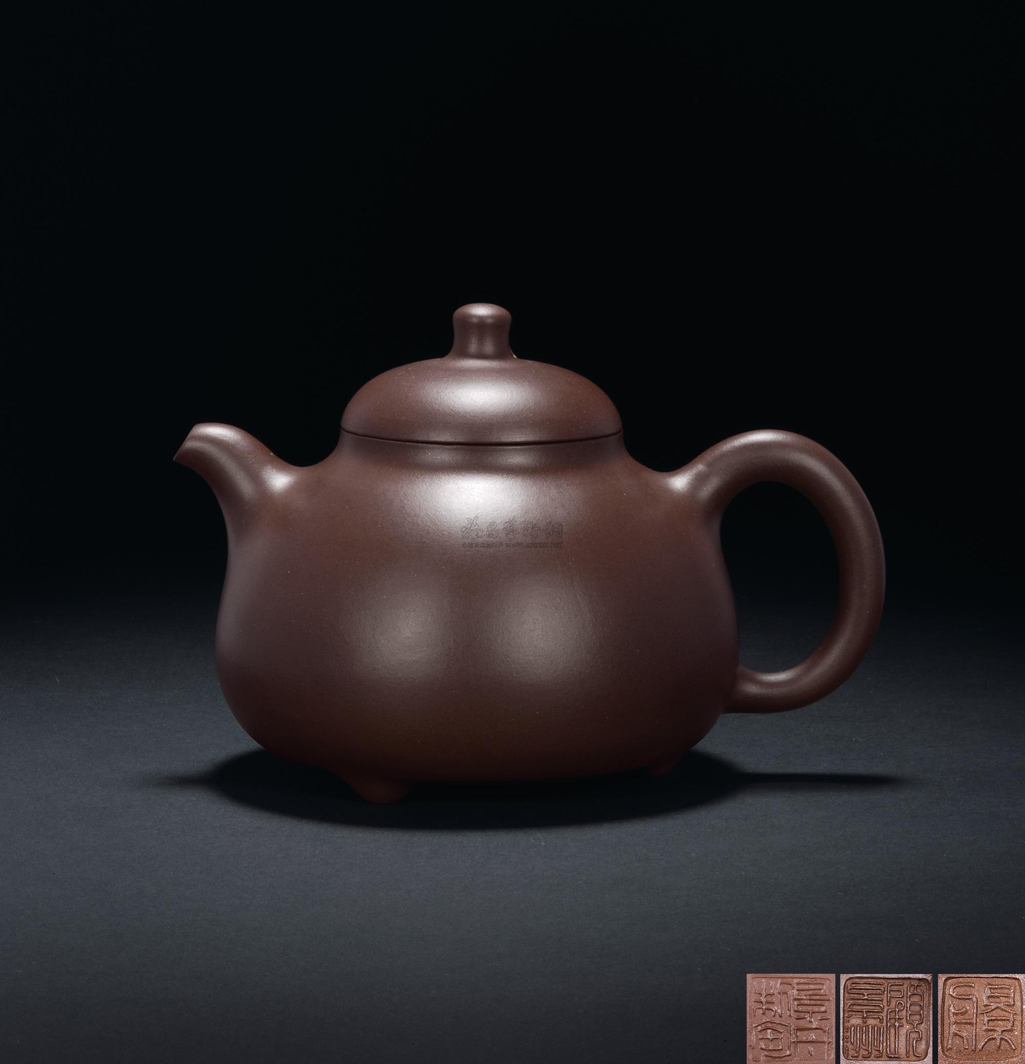 1542 顾景舟 《三足乳鼎壶》