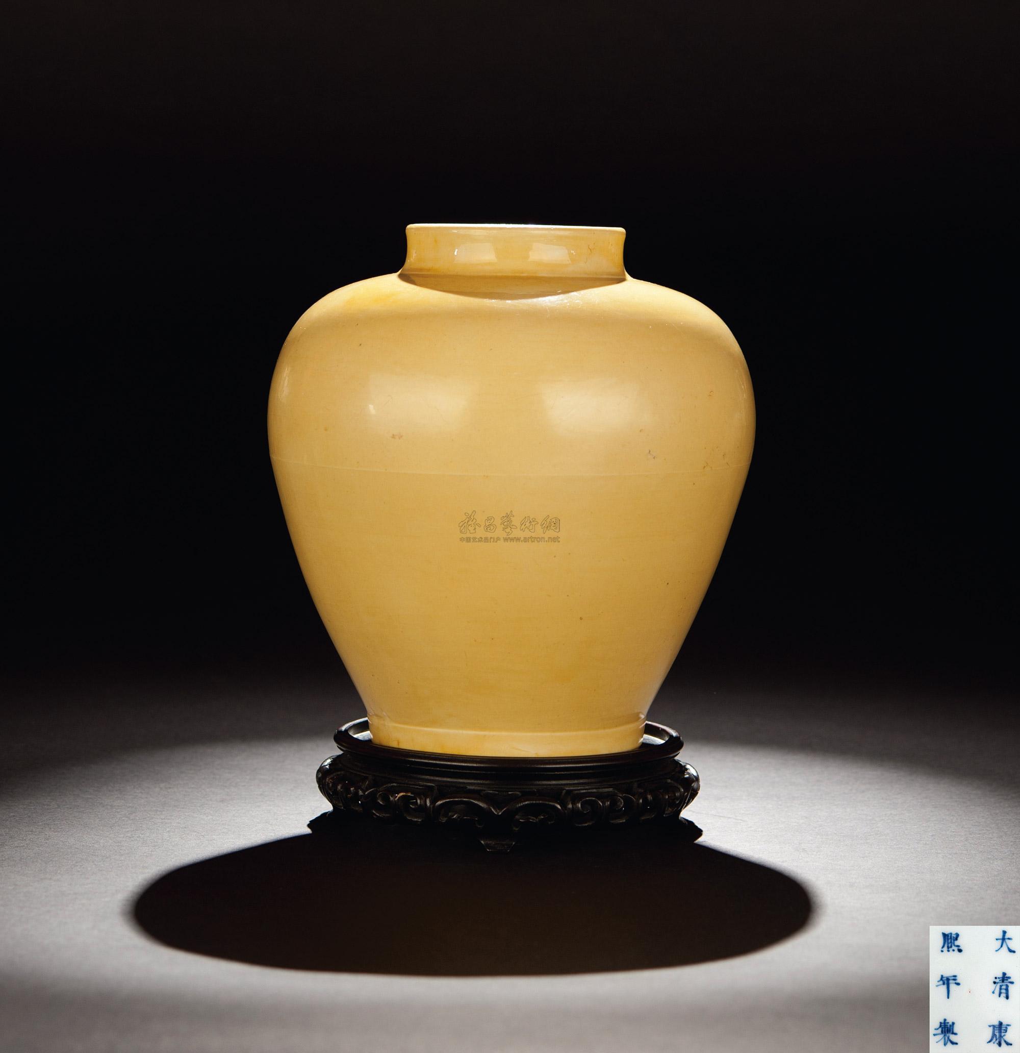 1237清康熙淡黄釉罐