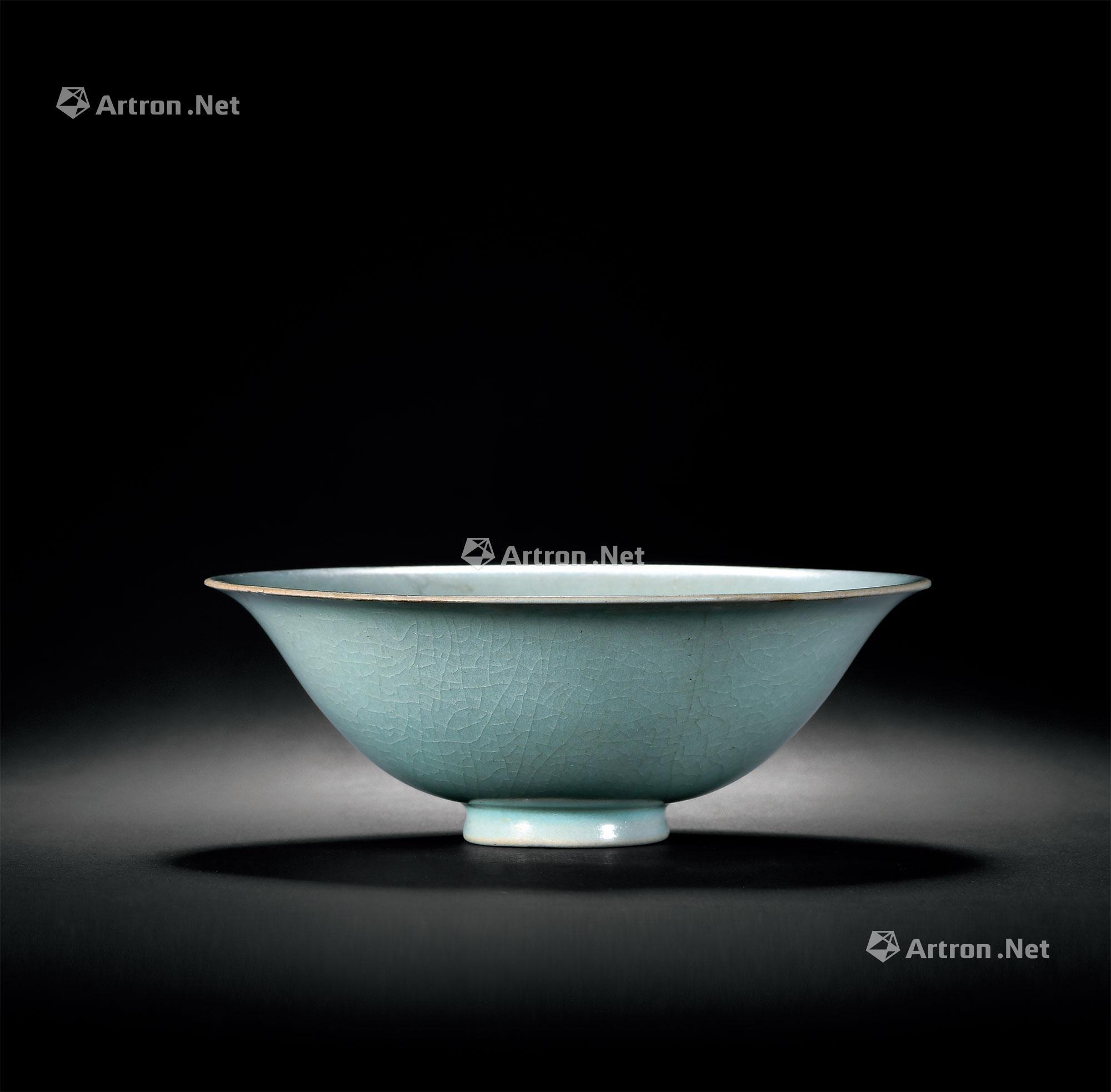 雨过天青瓷撇口盏-逸翫——御制宫廷器物暨中国古代陶瓷专场-雅昌拍卖