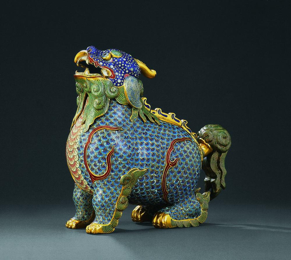 0908清乾隆掐丝珐琅角瑞香薰