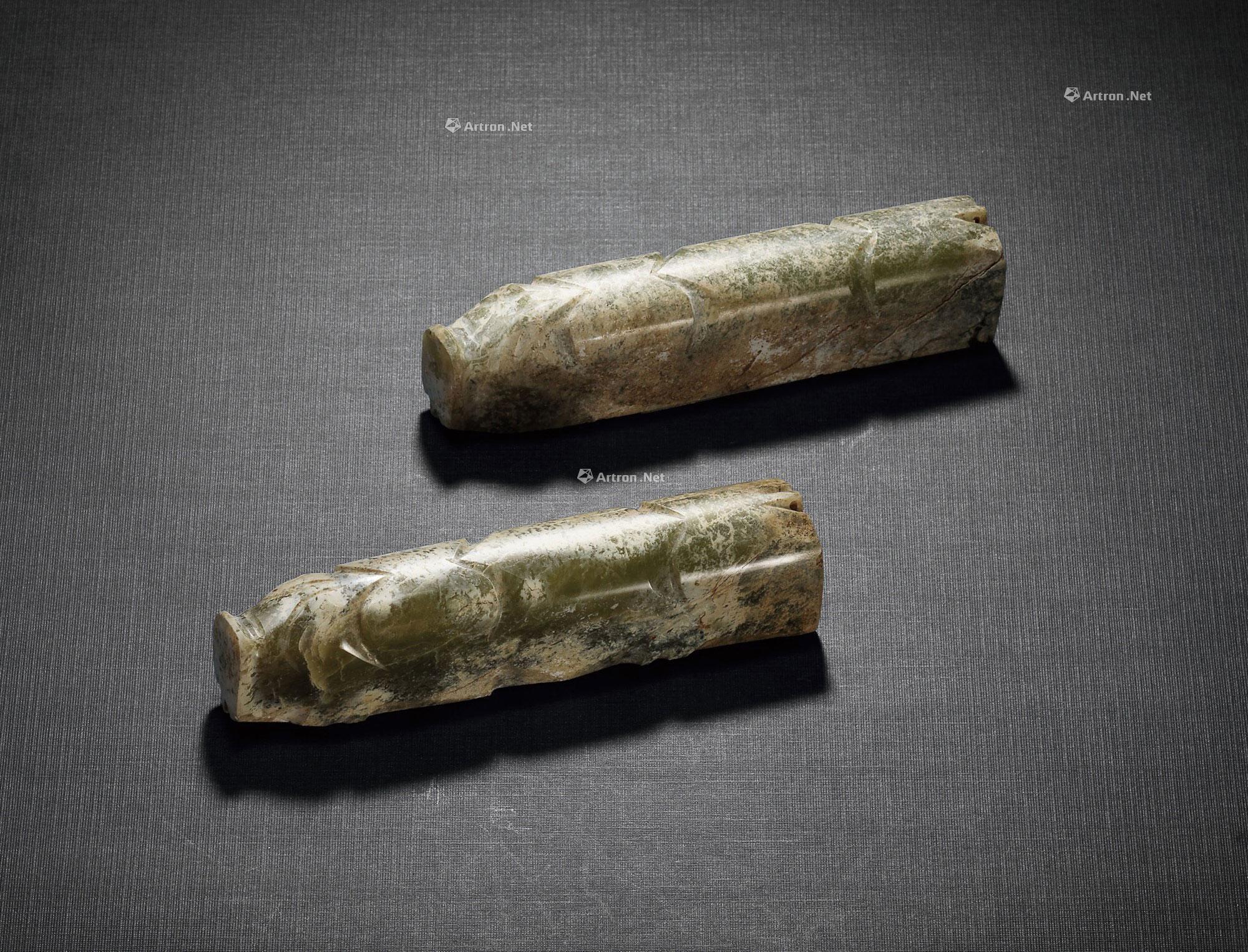 2783 东汉 青玉握猪 (一对)