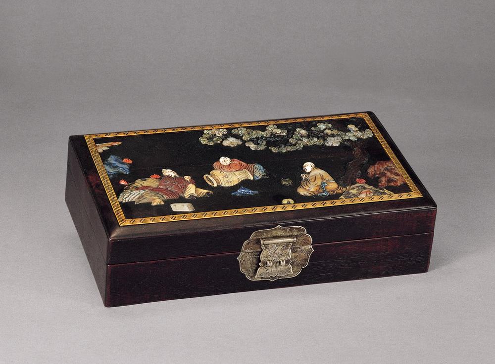 0322清紫檀嵌杂宝人物盒