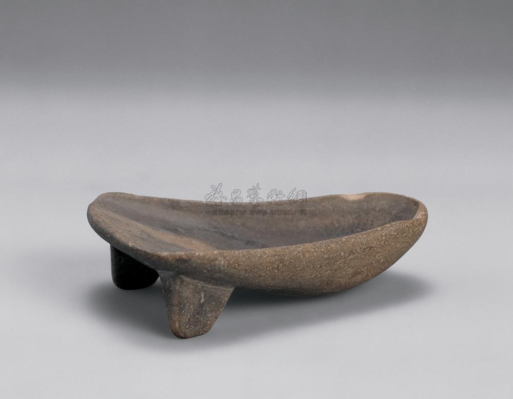 0570 唐 箕形澄泥砚