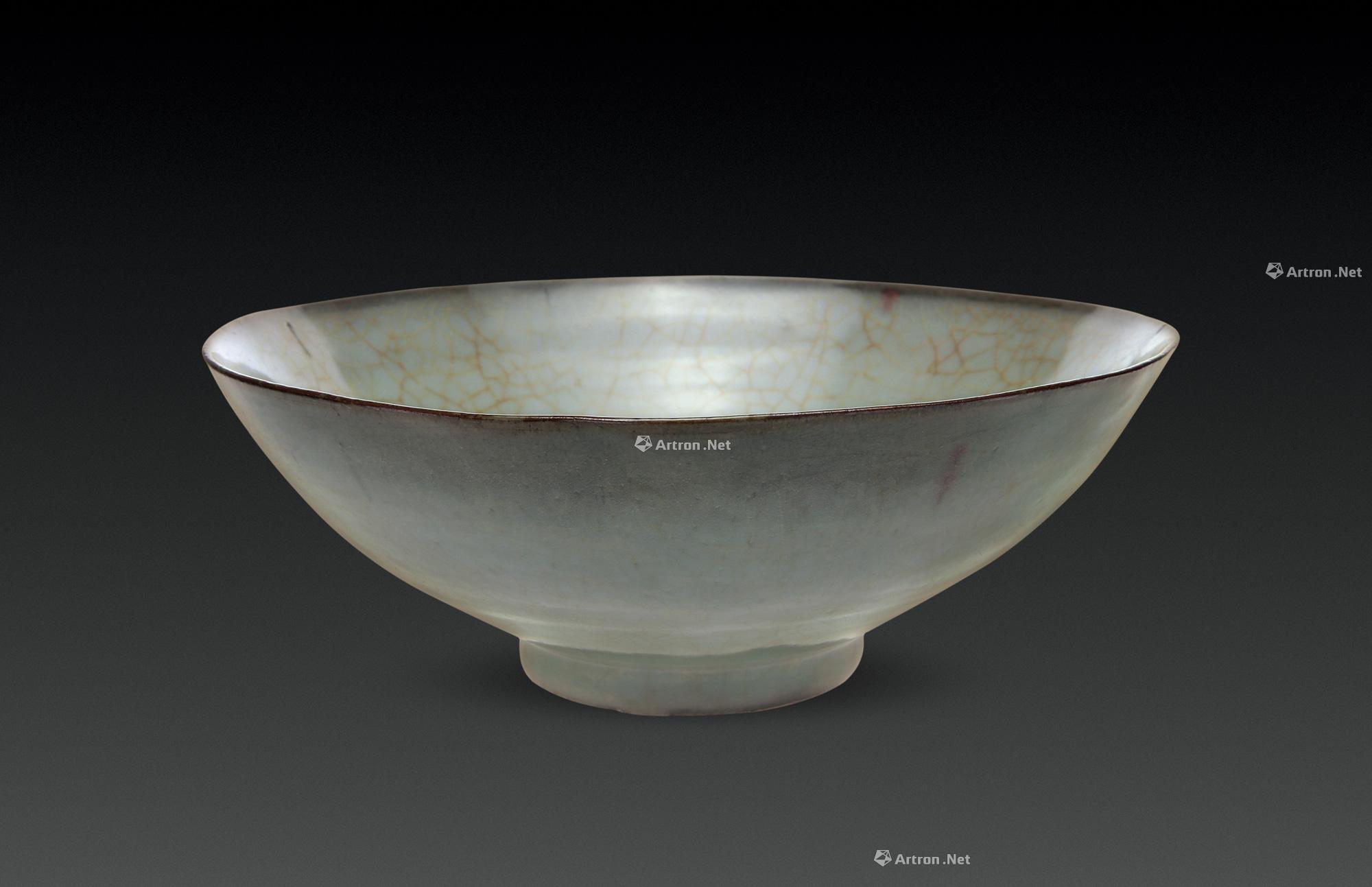 1100南宋郊坛下官窑月白釉碗