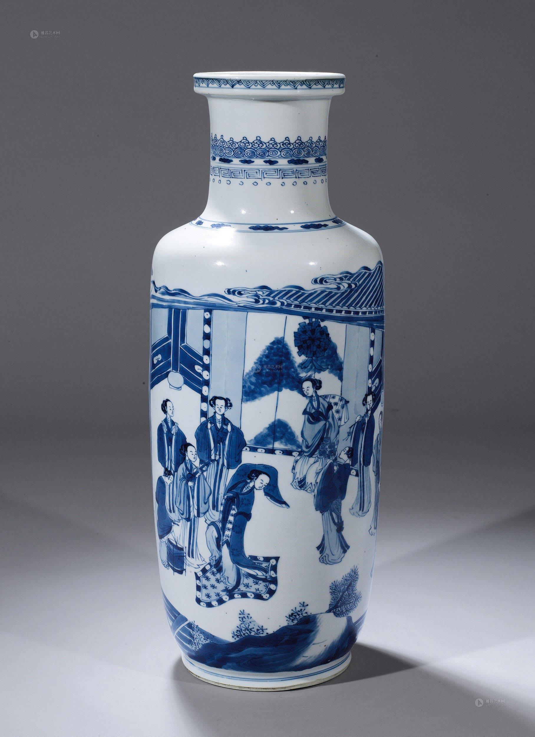 1072 清康熙 青花后宫行乐图棒槌瓶