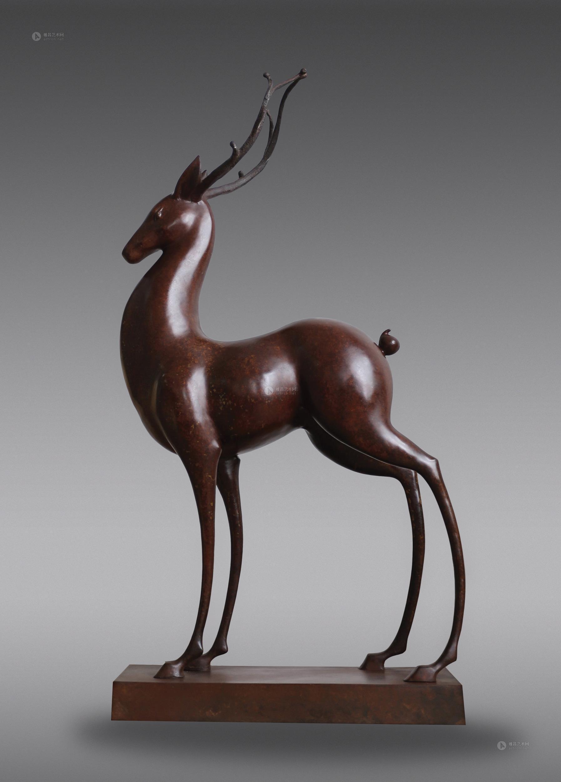10972014年作万物生九色鹿铸铜雕塑