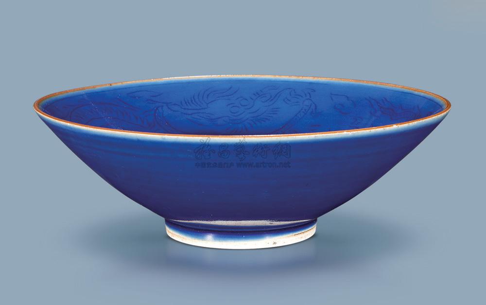 0044 明嘉靖 回青秞暗刻龙纹碗