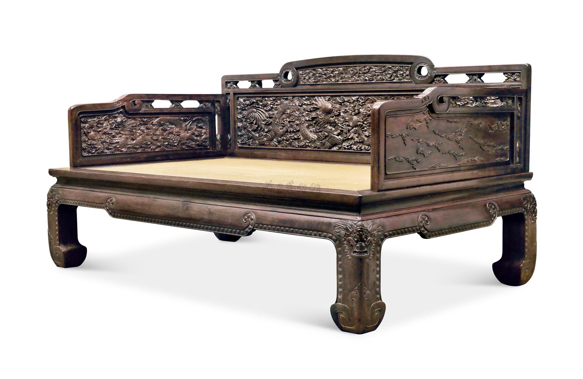 2928清乾隆紫檀龙纹罗汉床