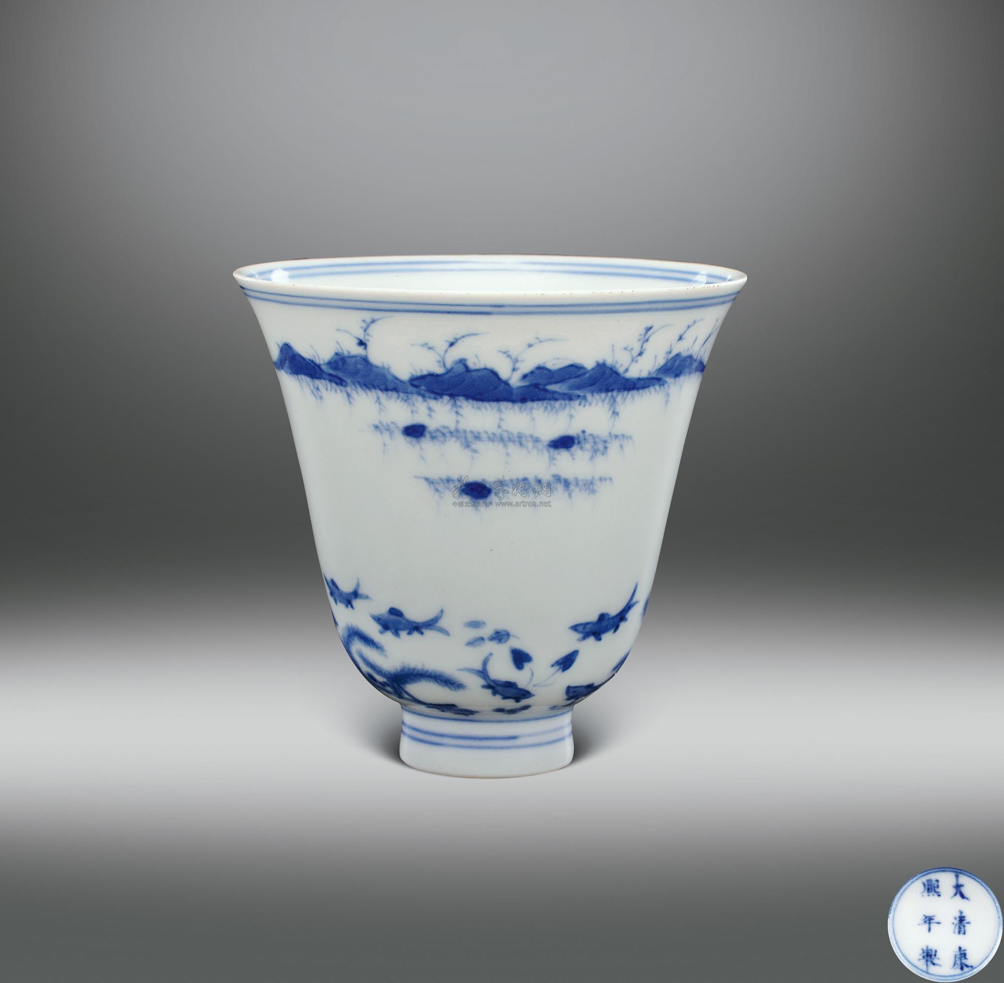 2621 清康熙 青花鱼藻纹铃铛杯