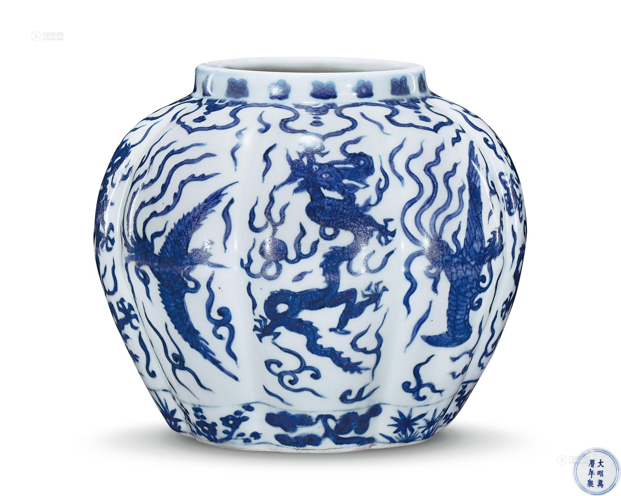 5183明万历青花龙凤纹瓜棱罐