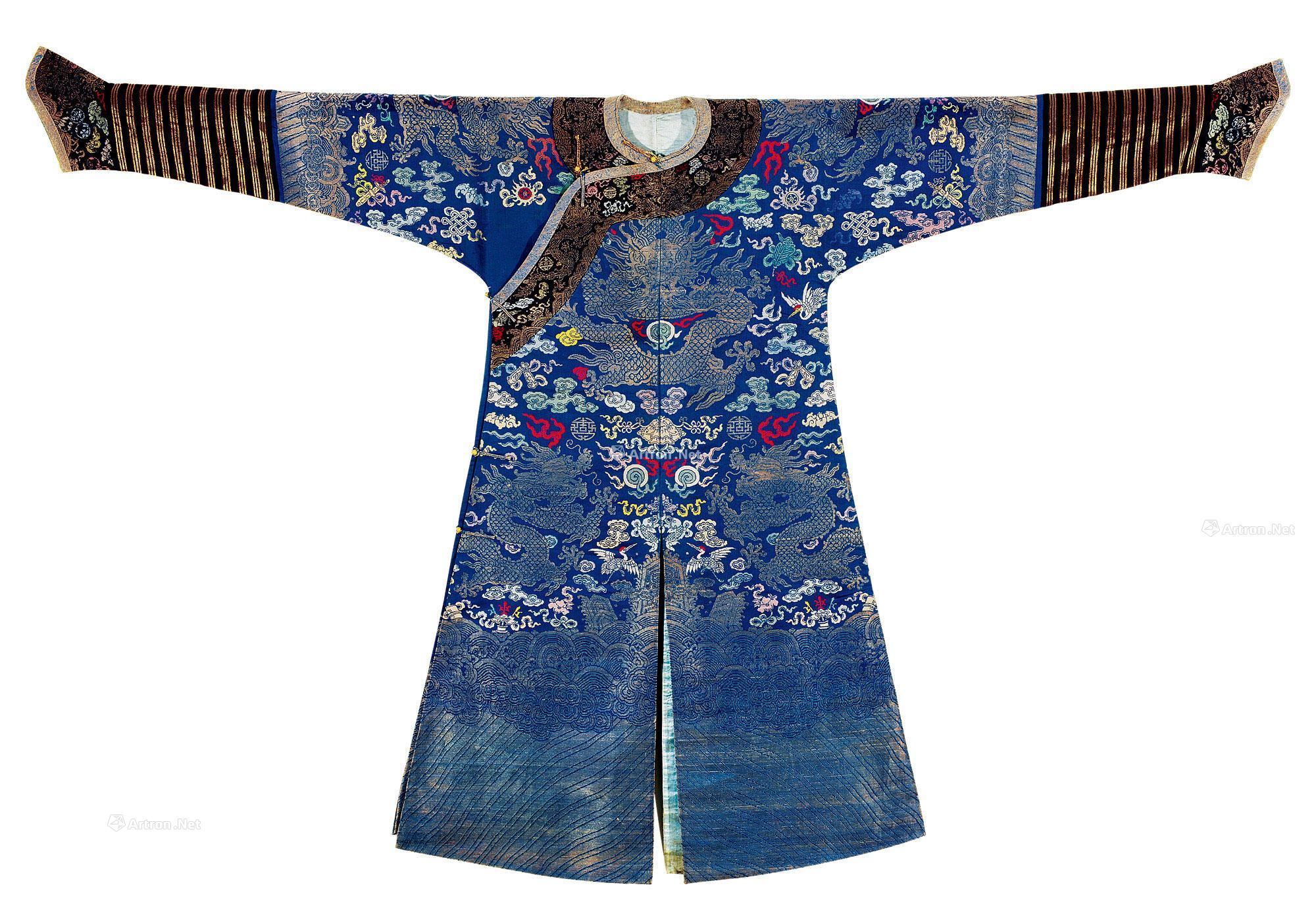 *2823 清 蓝色地织锦龙袍