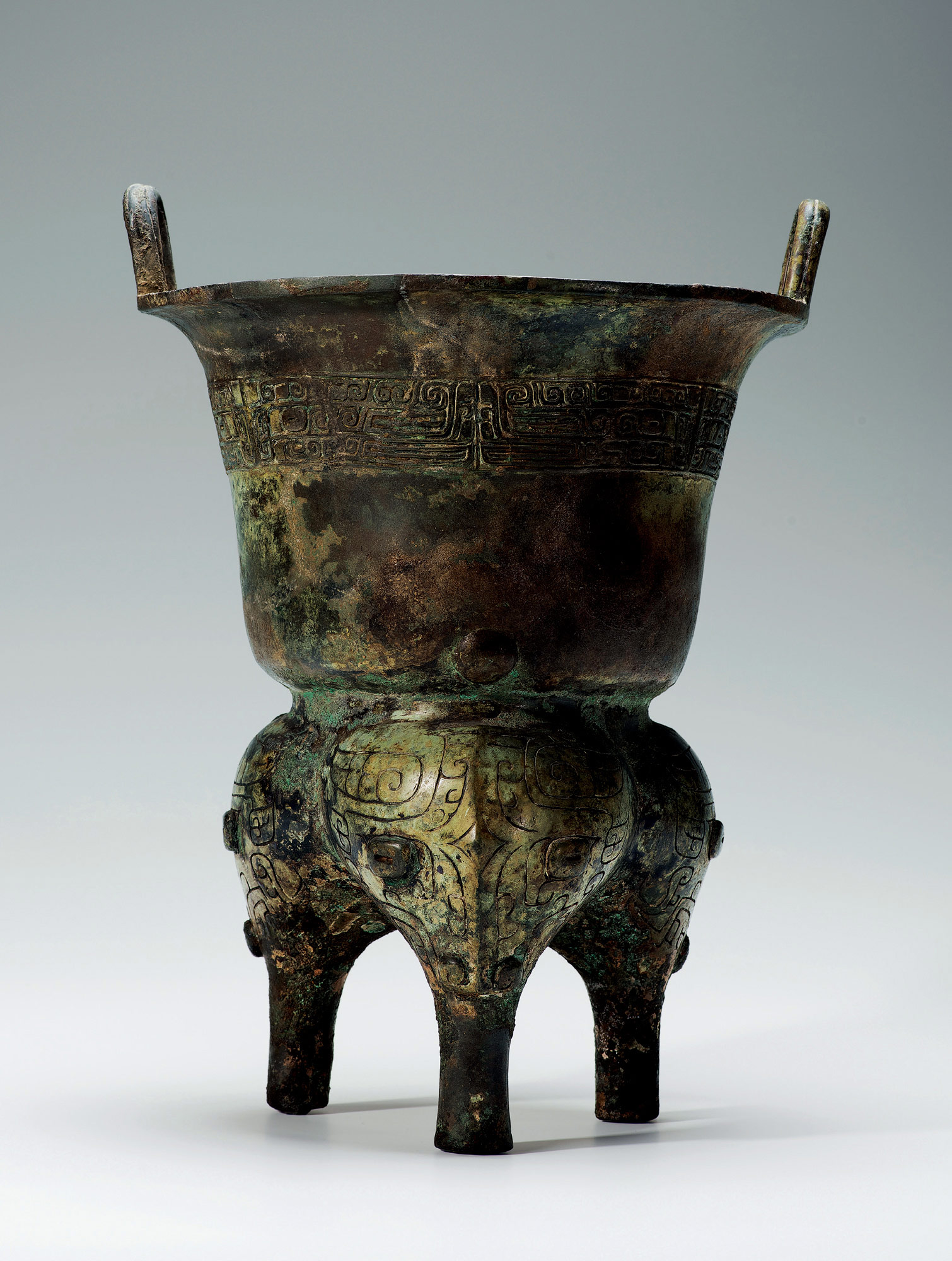 青铜云雷纹象面足甗-莫伟龙藏中国古代艺术珍品-雅昌拍卖