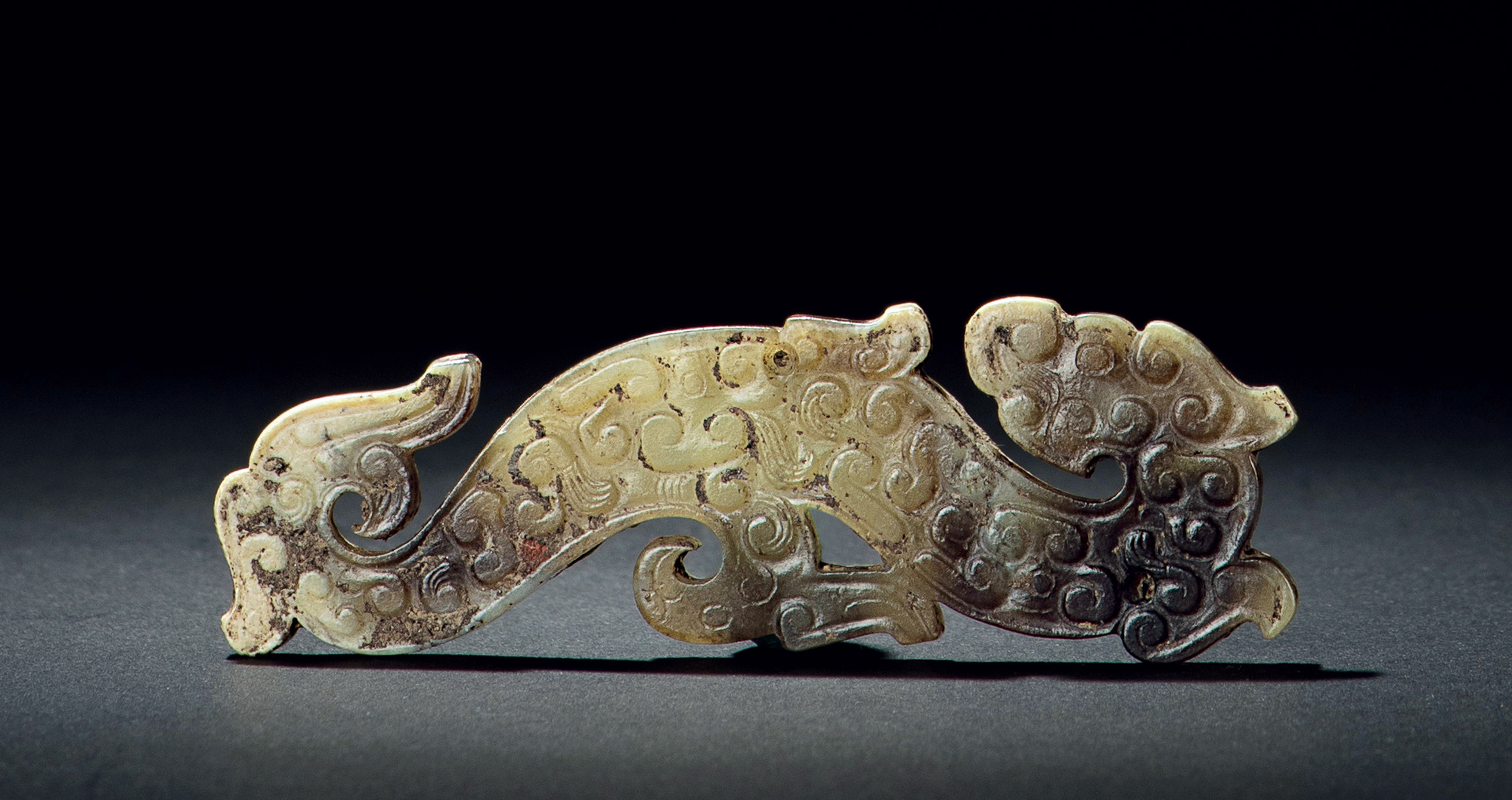 玉带沁s龙纹佩-玉质金相——中国古代玉器艺术珍品-雅昌拍卖