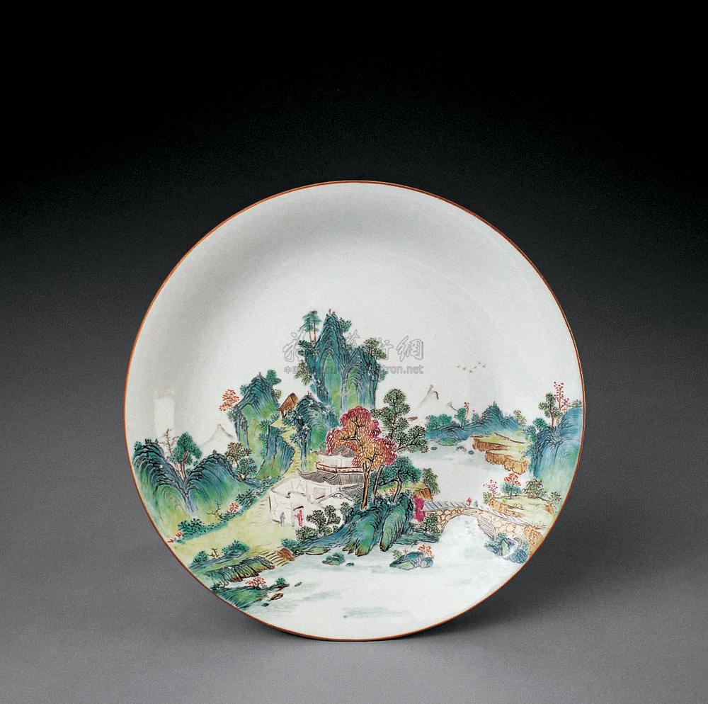 1220清乾隆粉彩山水图盘