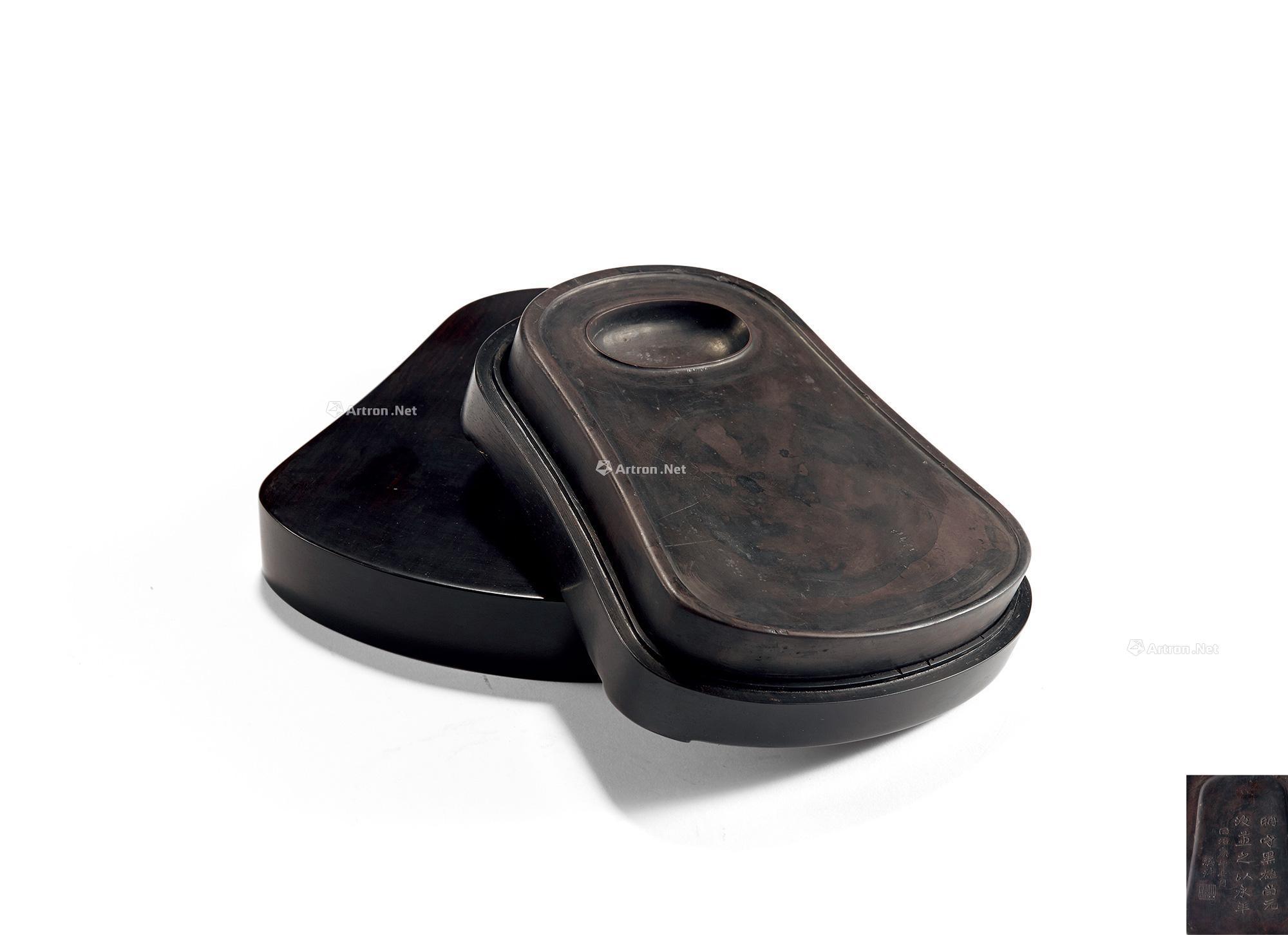 1260 清 端石风字砚