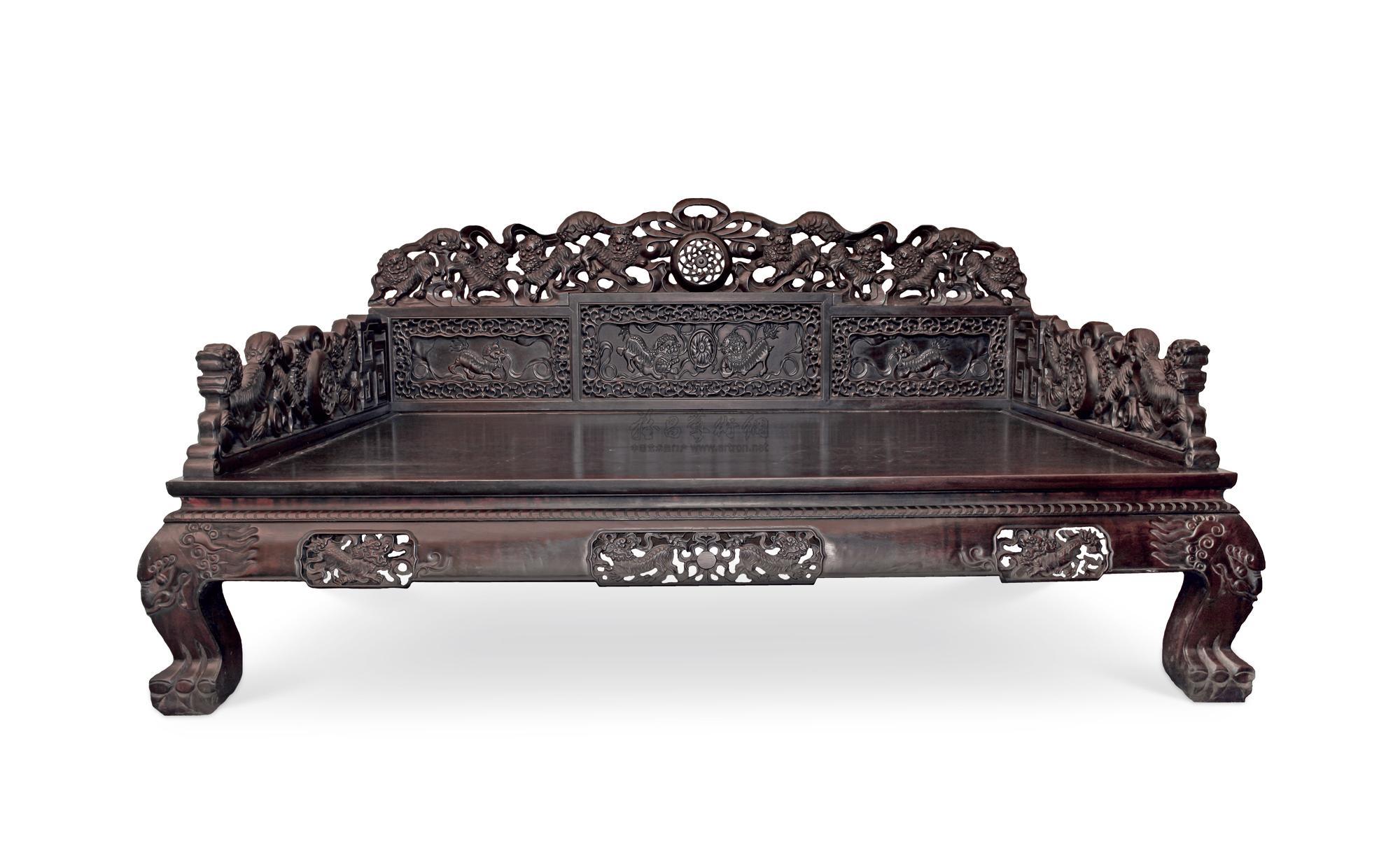 0078圆雕狮子绣球纹罗汉床