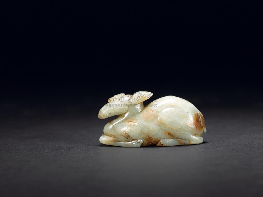 0833 唐-宋 玉雕卧鹿坠