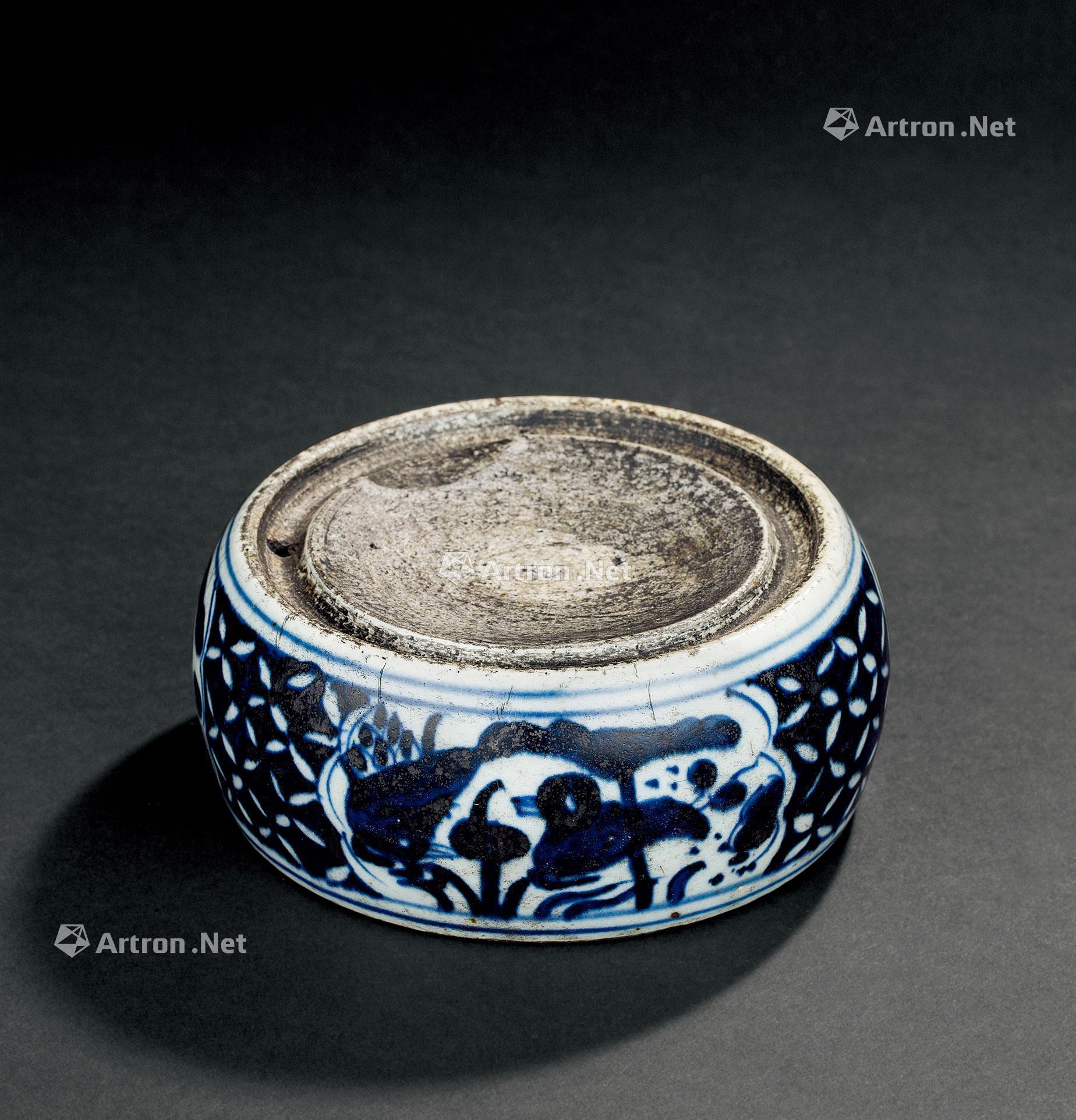 青花开光荷塘鸳鸯纹圆砚-文房雅玩,茶香古道-雅昌拍卖