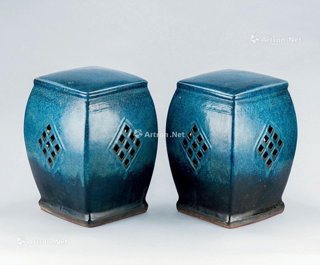 3142 清代作 宜钧釉镂空四方鼓凳 (一对)