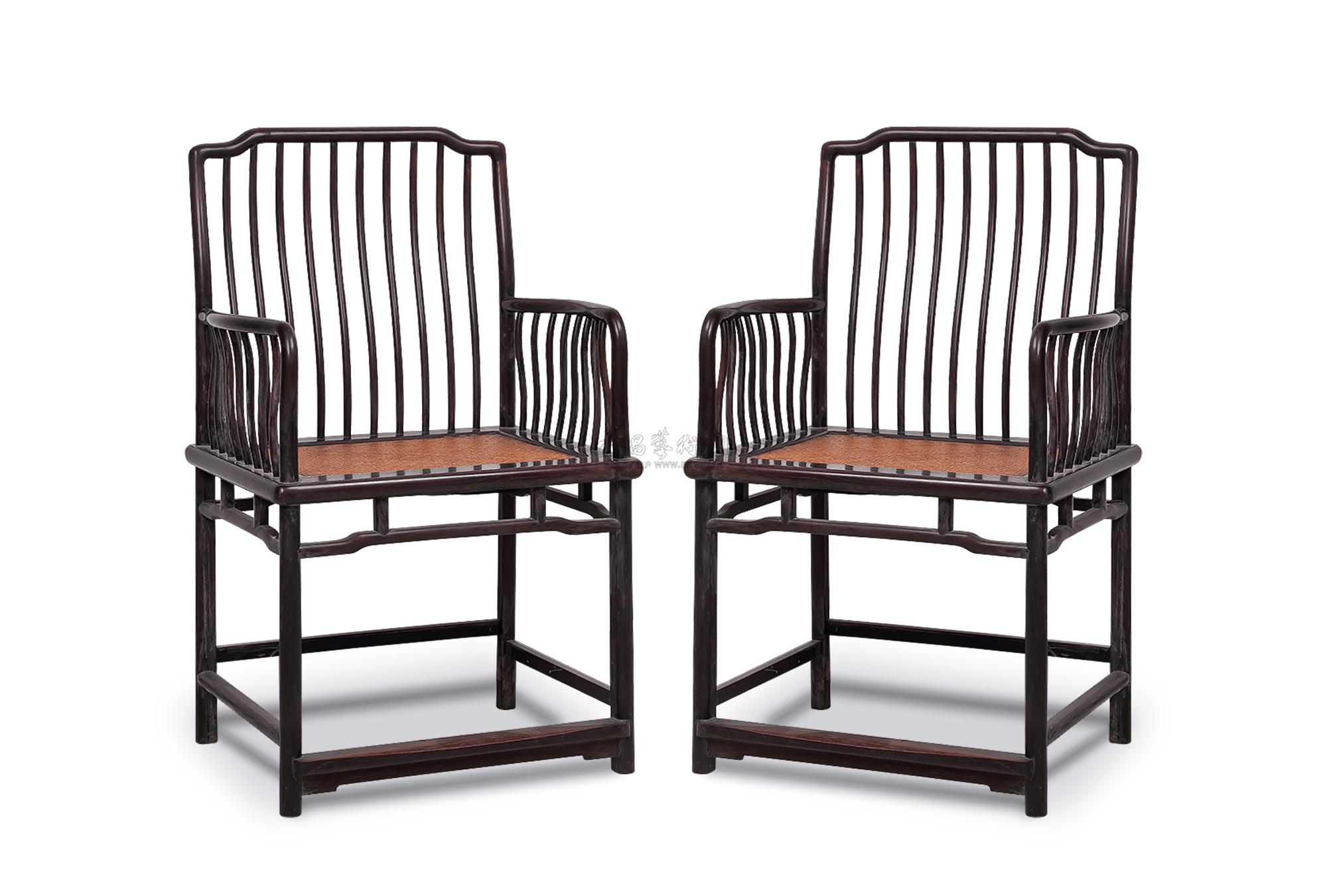 0046明代紫檀梳背椅一对