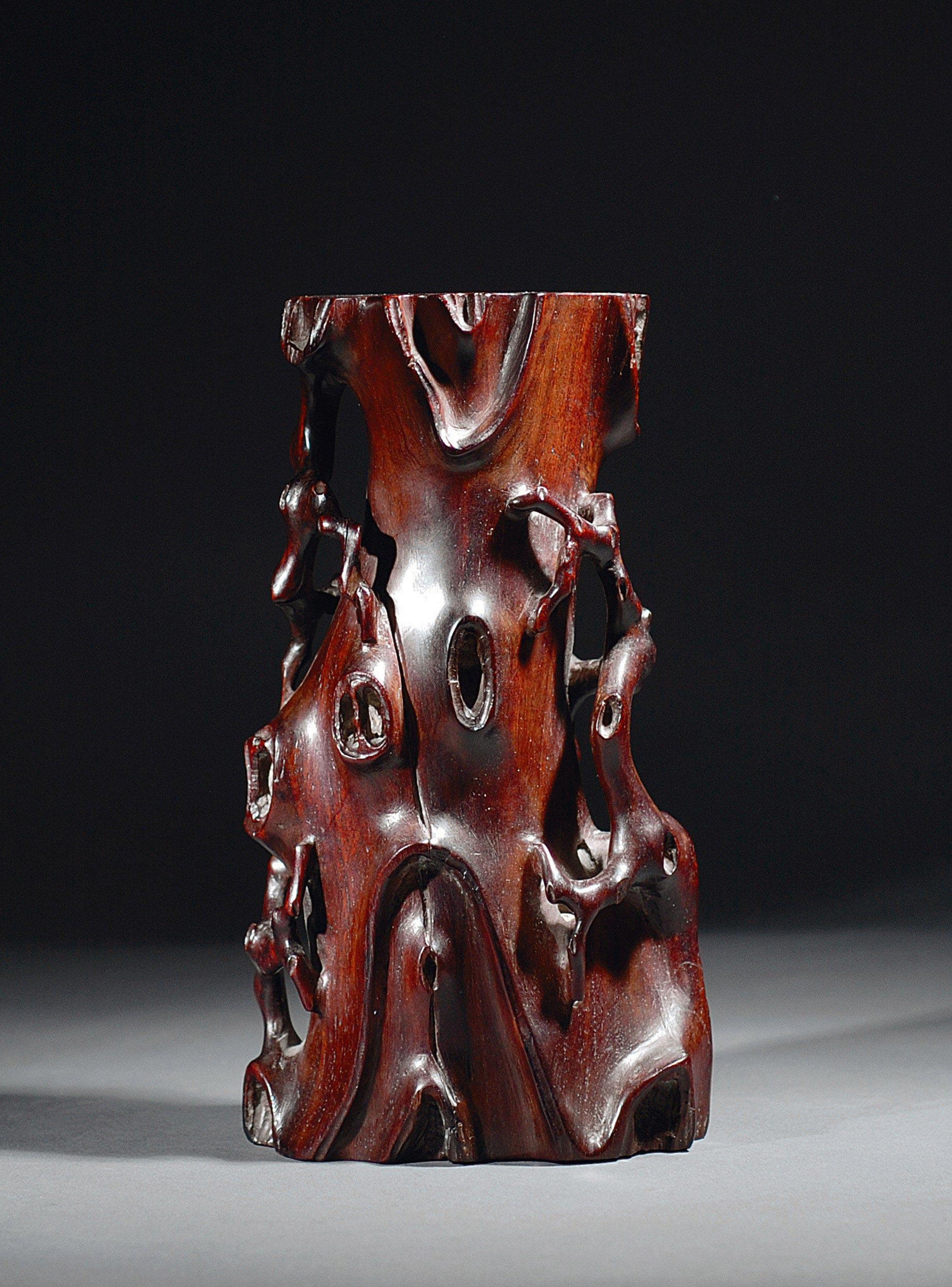 1090 清代 紫檀木雕树根花插