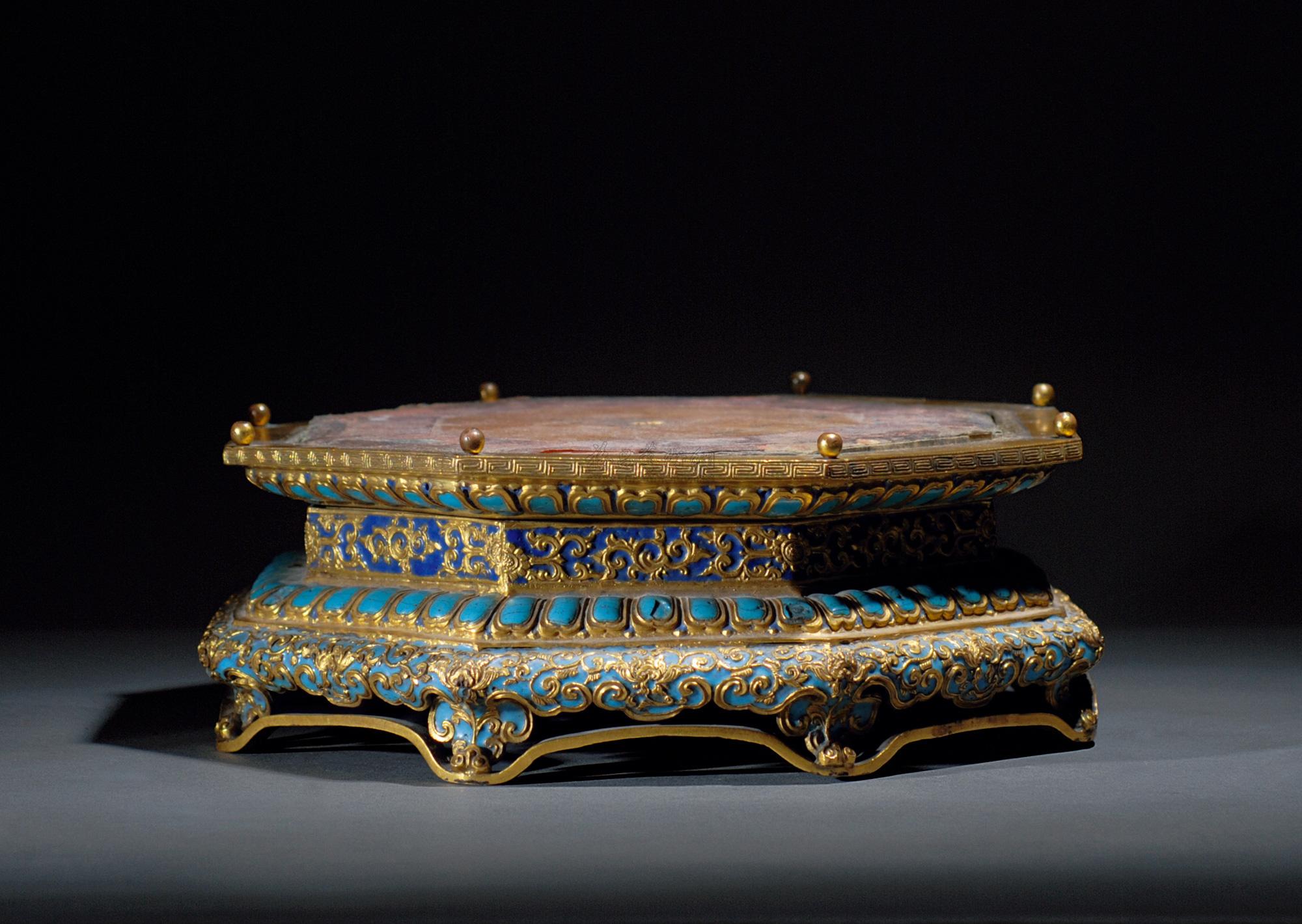 2040清乾隆錾胎珐琅莲花宝座