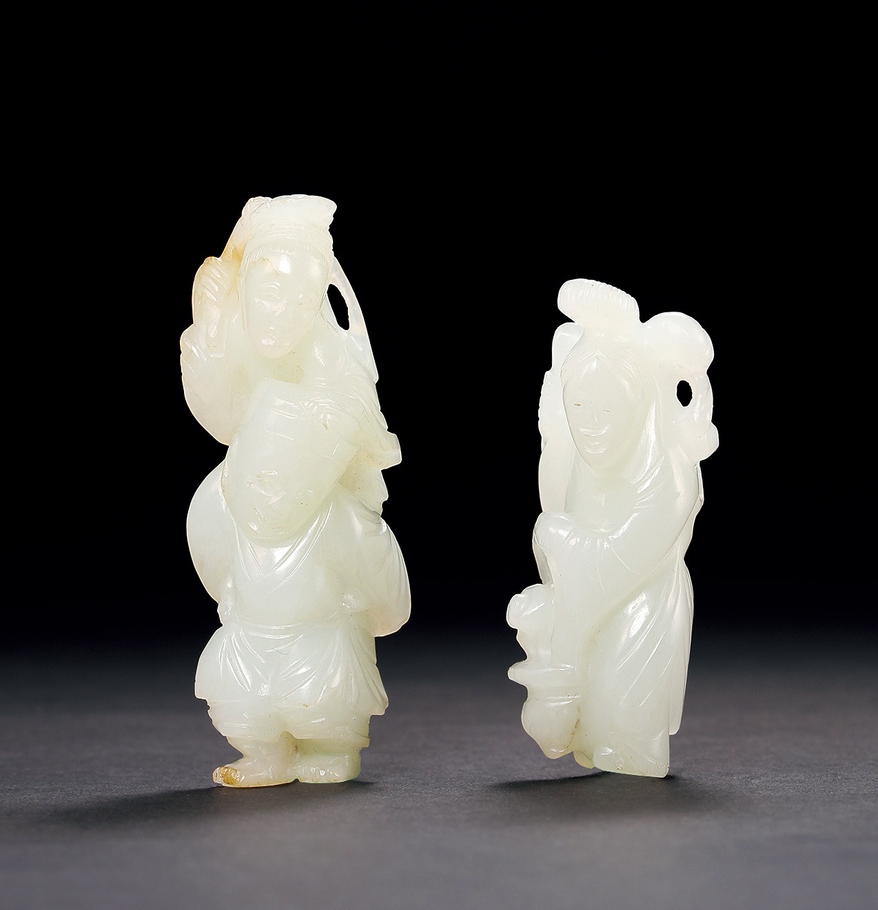 3125清早期白玉雕介子推背母摆件