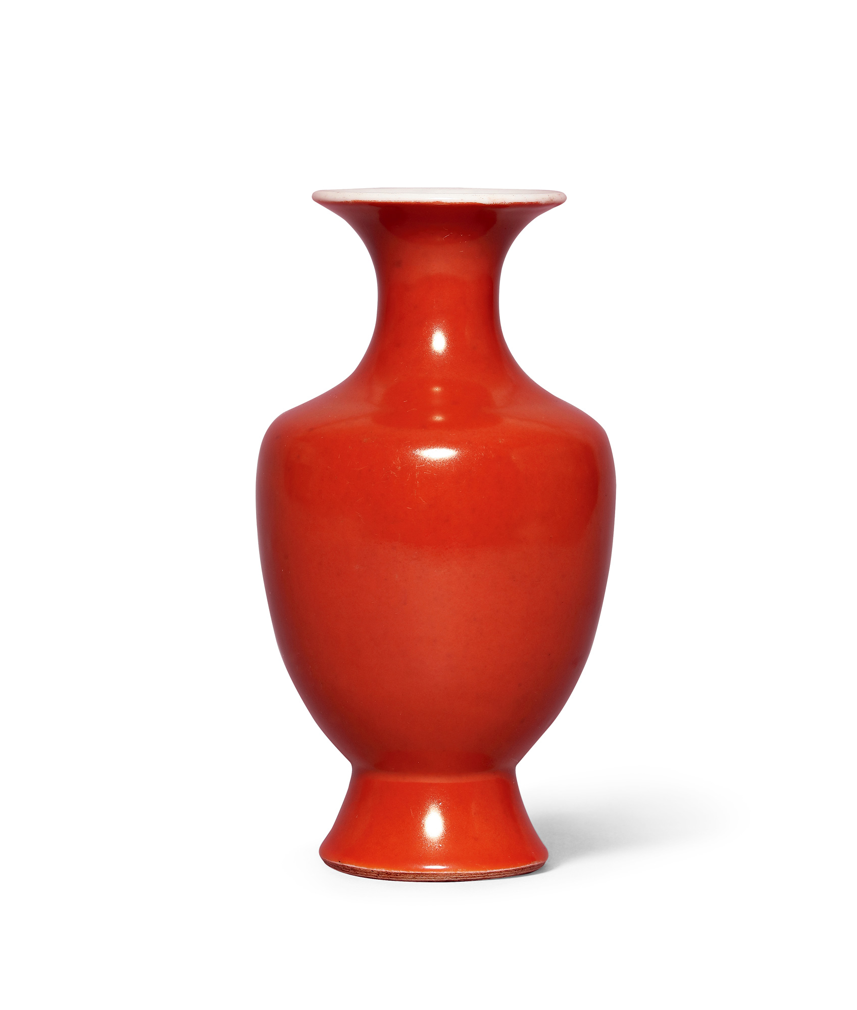 3021清雍正珊蝴红釉瓶