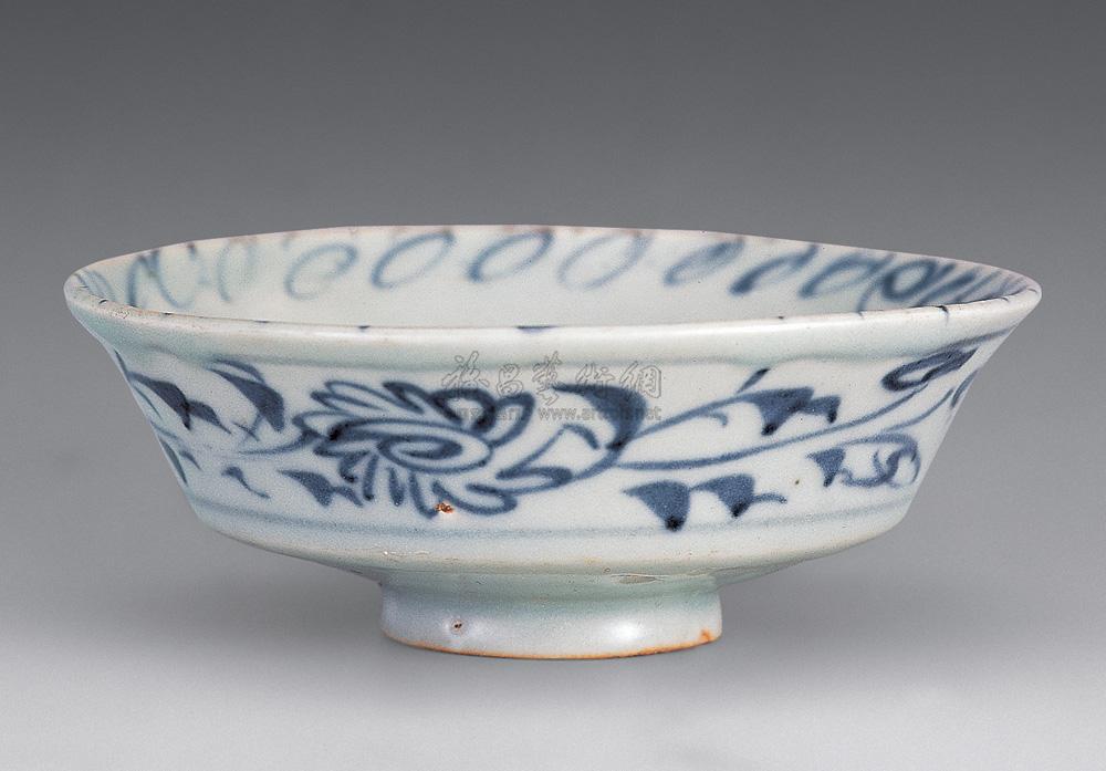 0387 元 青花花卉折腰碗