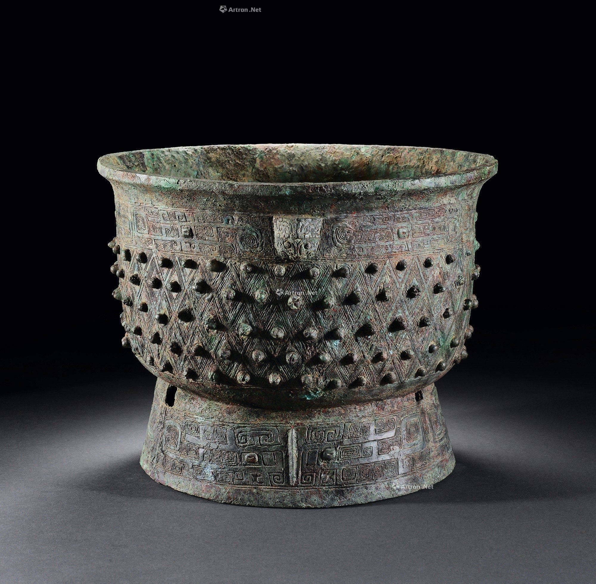 0021商晚期乳钉簋