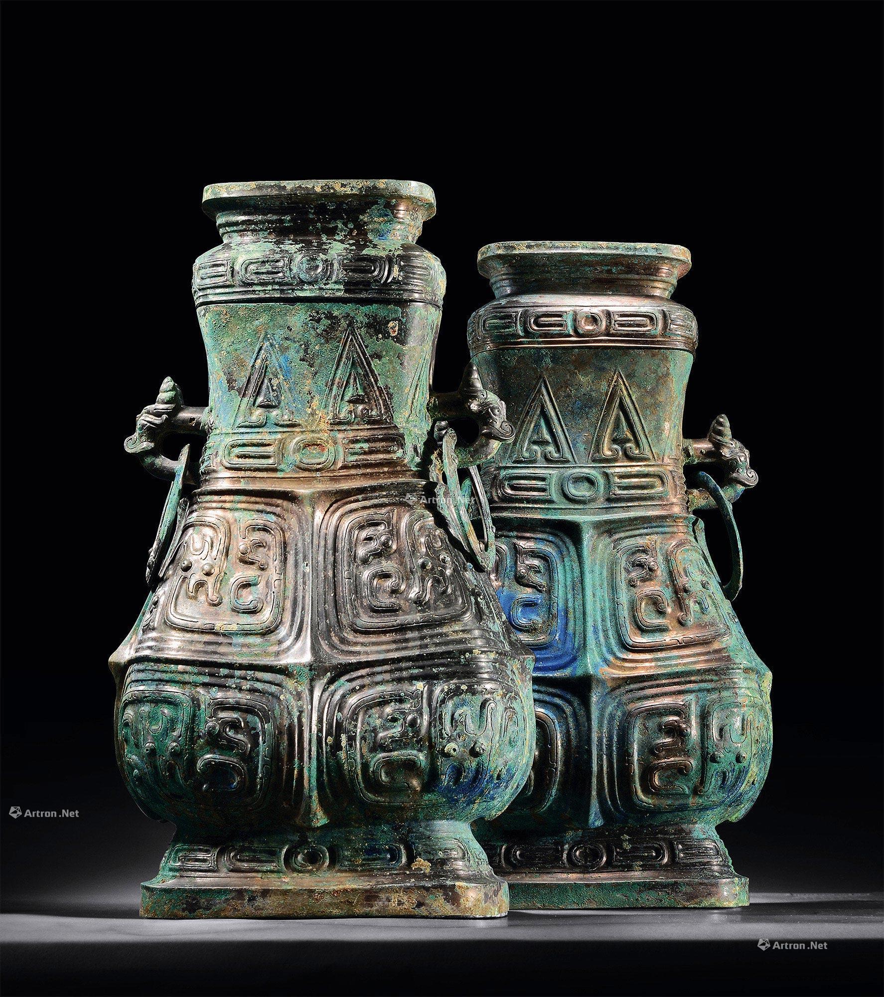 0143 西周中期至晚期 龙纹方壶 (一对)