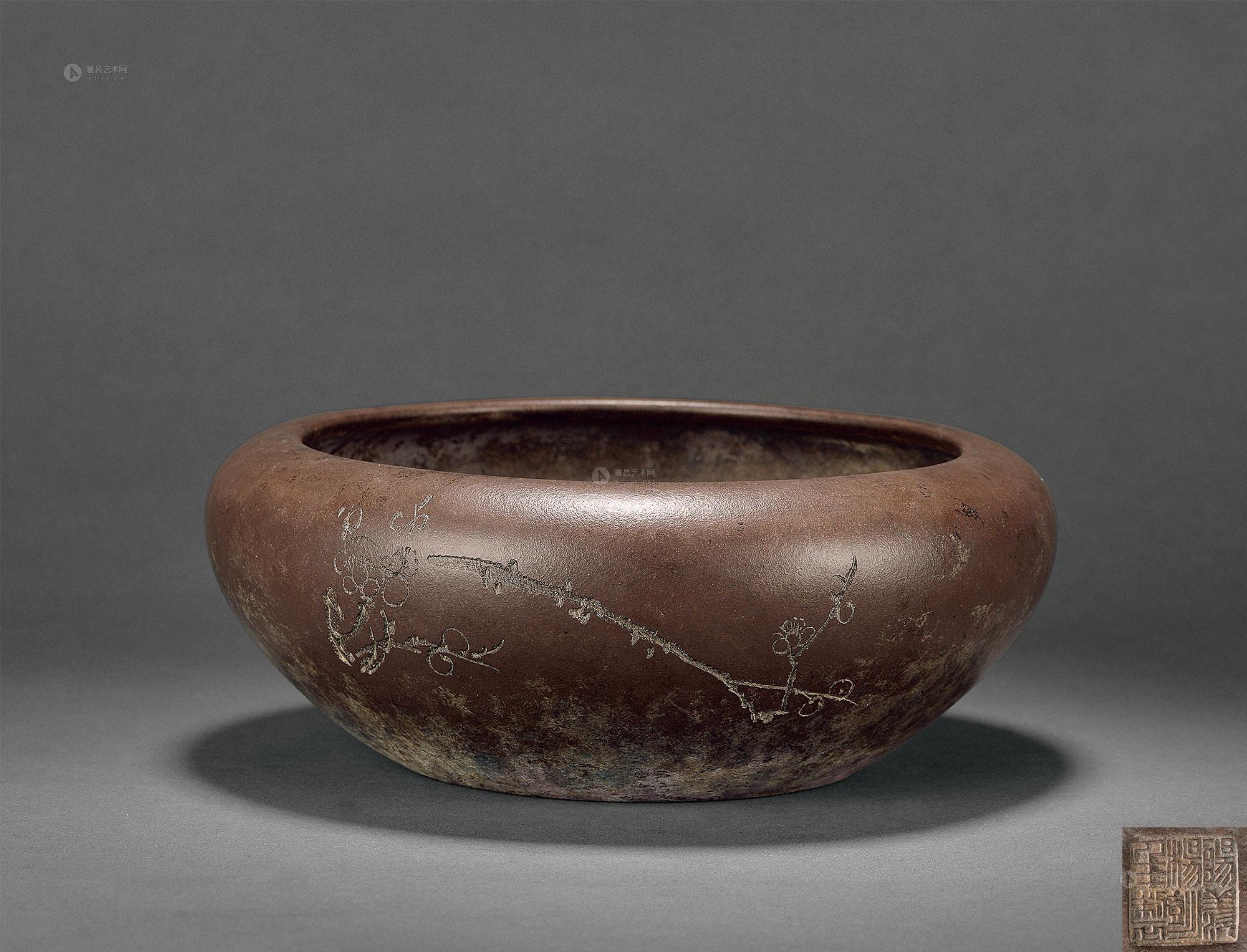 0258清中期杨彭年制紫砂梅花纹钵