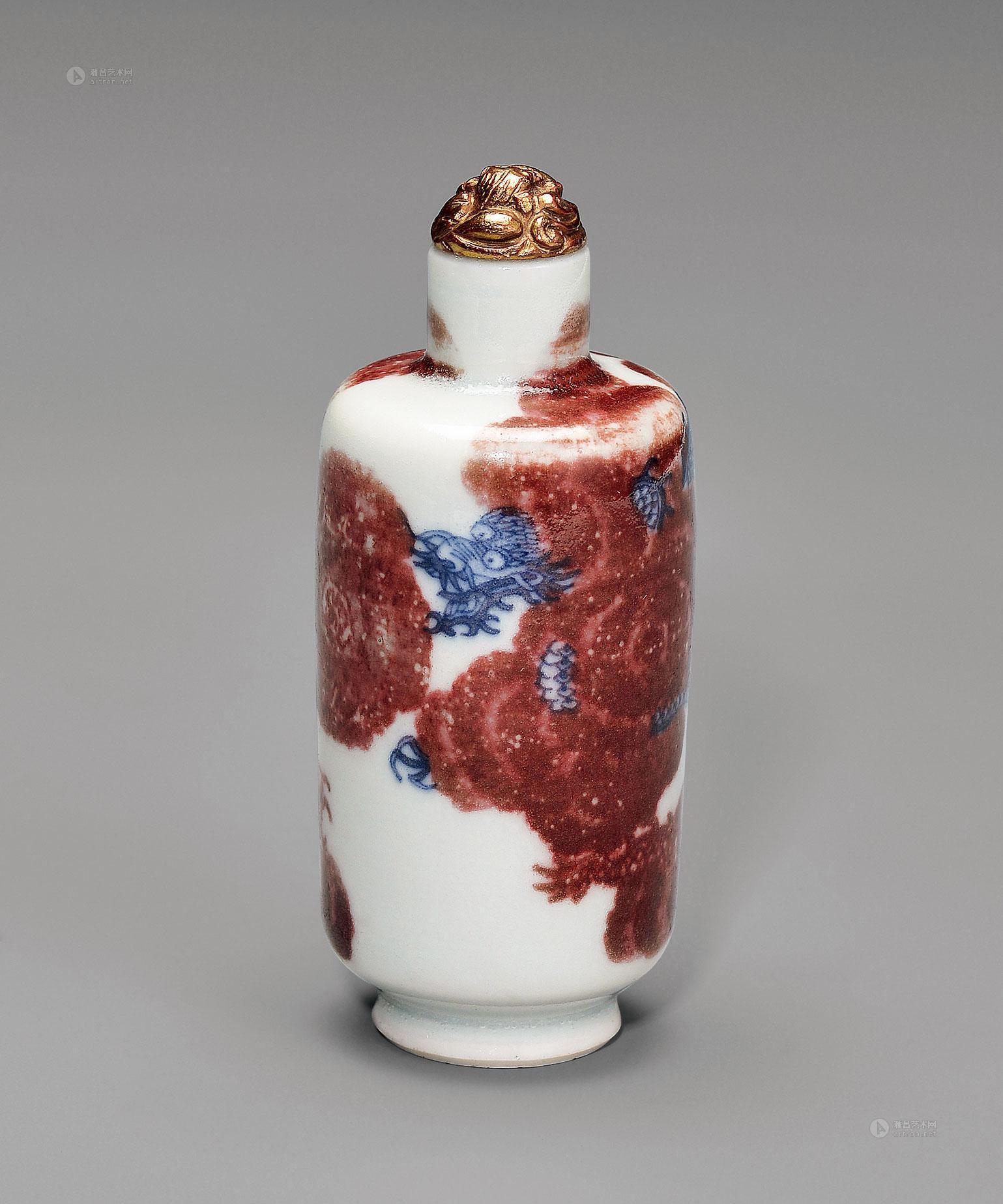 0262清中期青花加紫云龙九现鼻烟壶