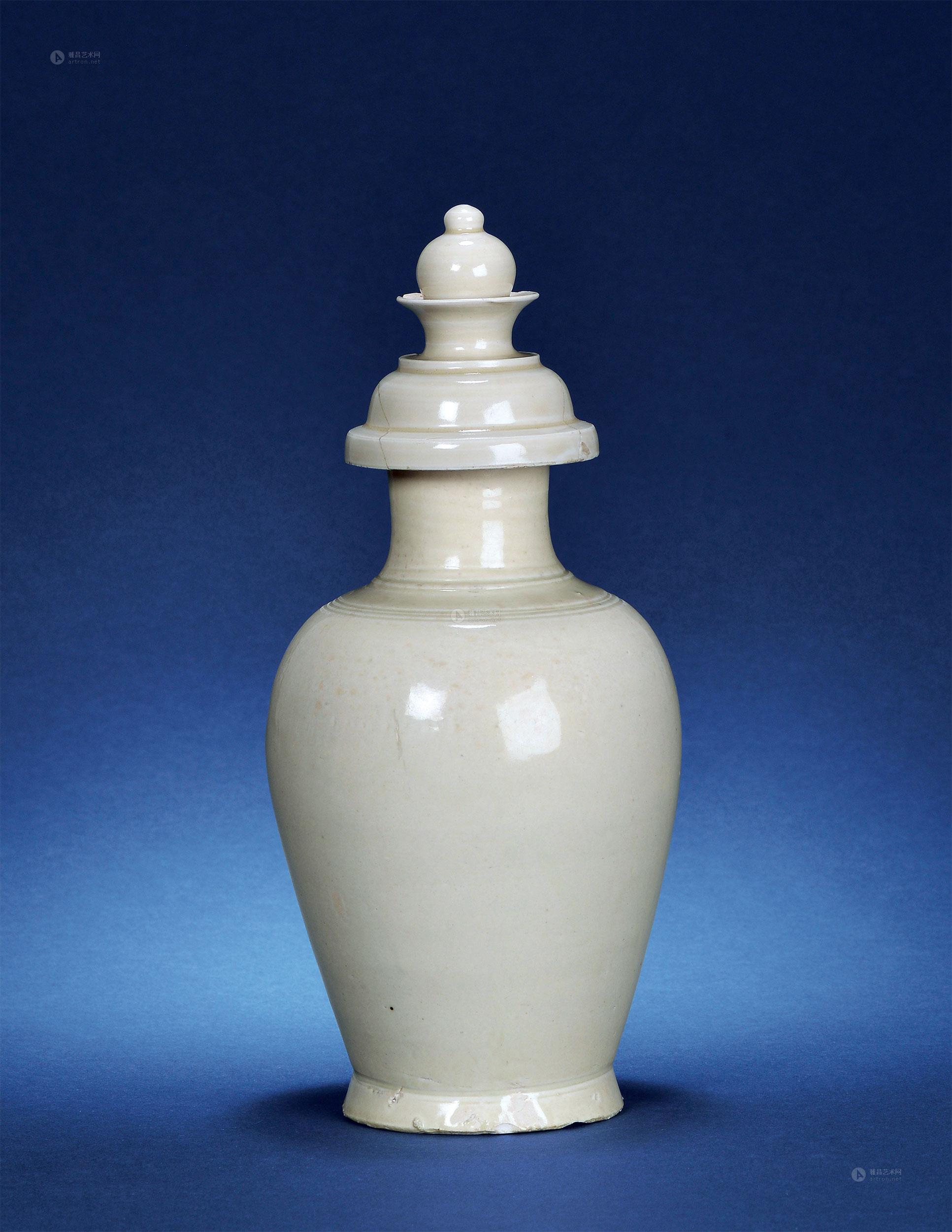 0519元明定窑长颈瓶