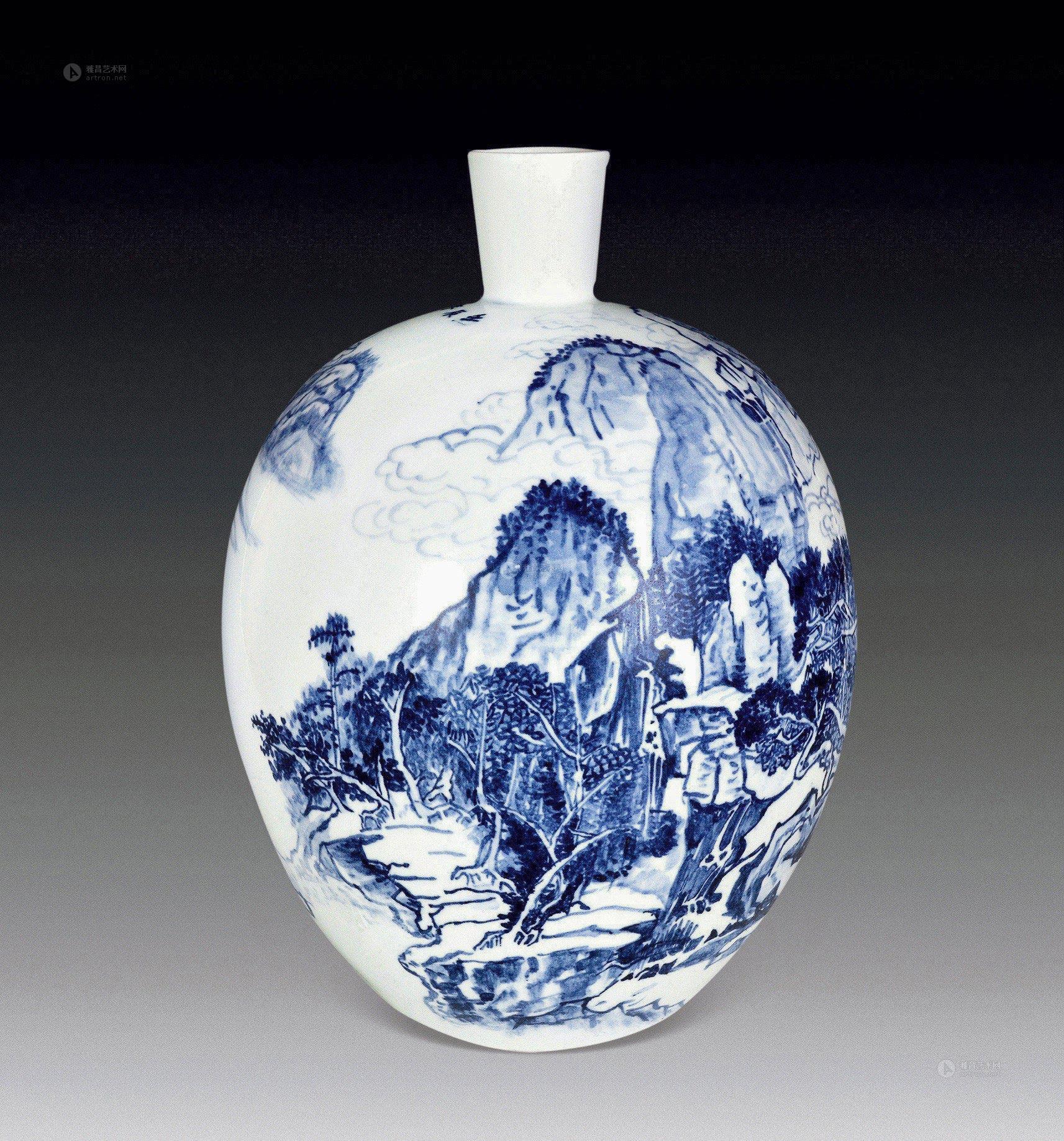 00222012年张甘霖青花云烟山水瓷瓶