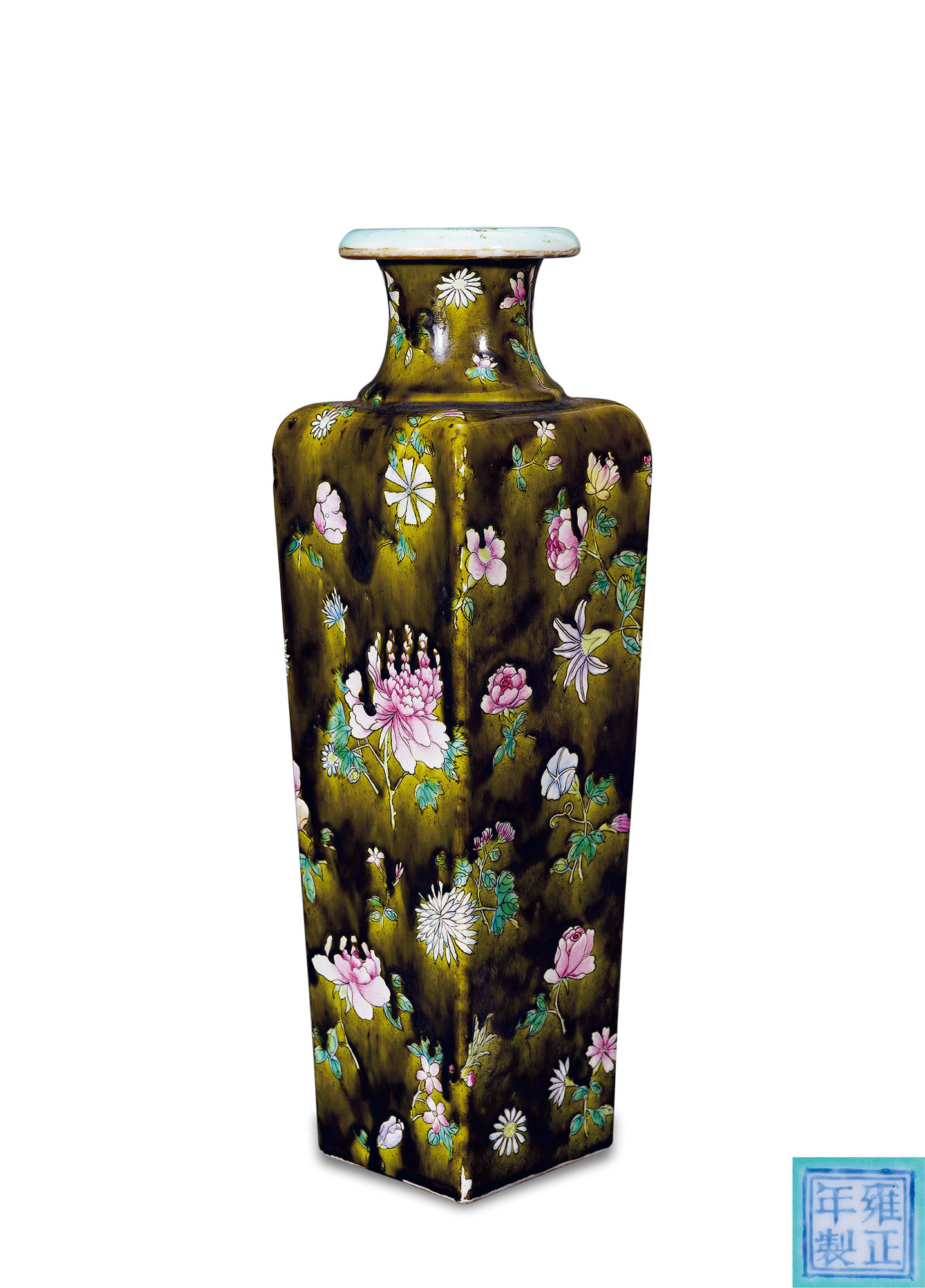 粉彩折枝花卉方瓶