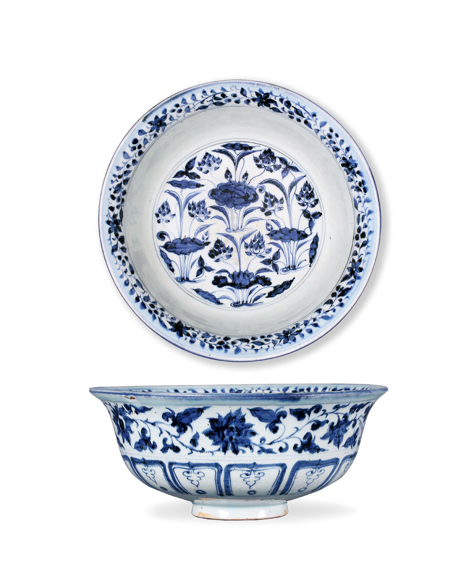 A BLUE AND WHITE BOWL WITH DESIGN OF LOTUS LOTUS POND