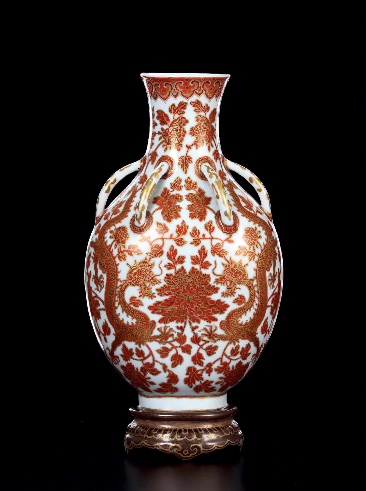AN UNUSUAL IRON-RED GILTED GOLDEN"DOUBLE DRAGON”WALL VASE