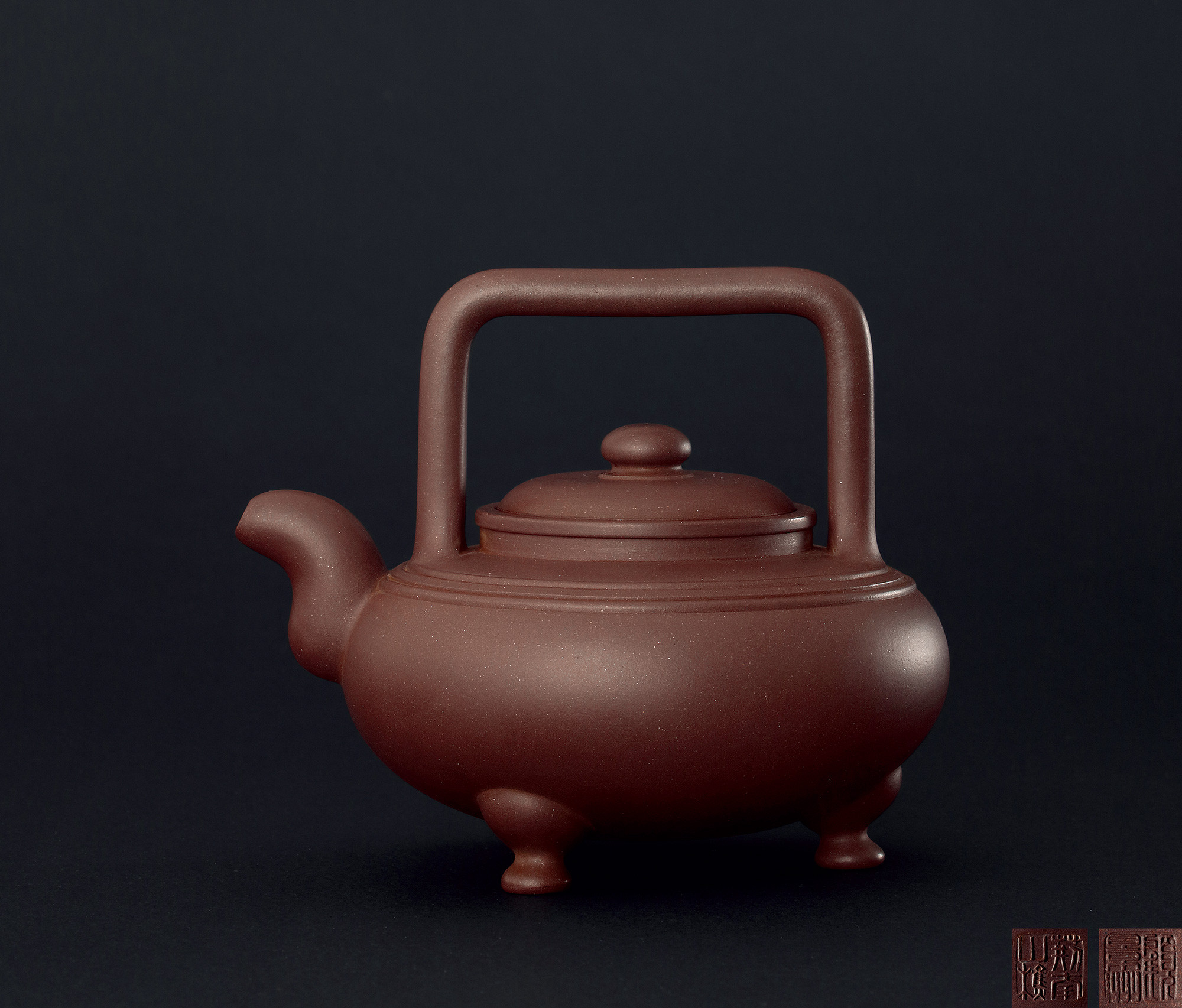 Gu Jingzhou Aucient Bronzen Vessle Shaped Teapot With Overhead Handle