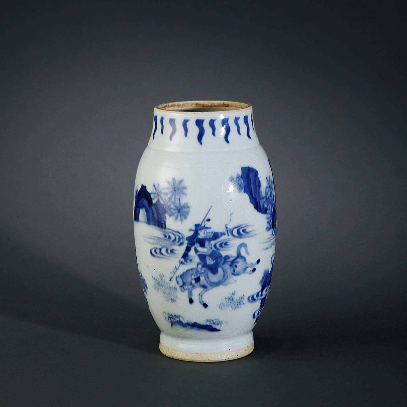 A BLUE AND WHITE‘LOTUS SEED’POT