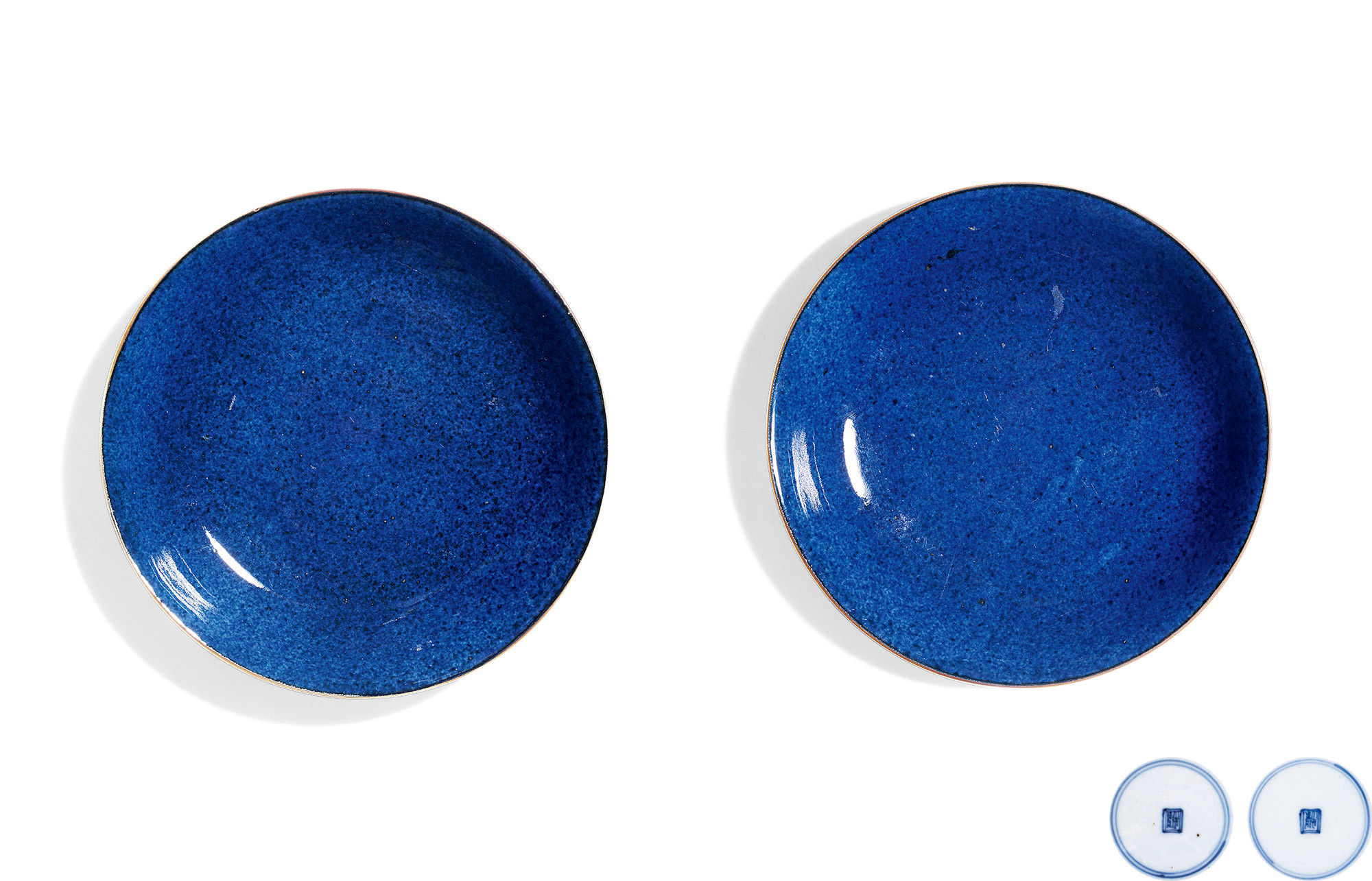 A PAIR OF BLUE-GLAZED PLATES