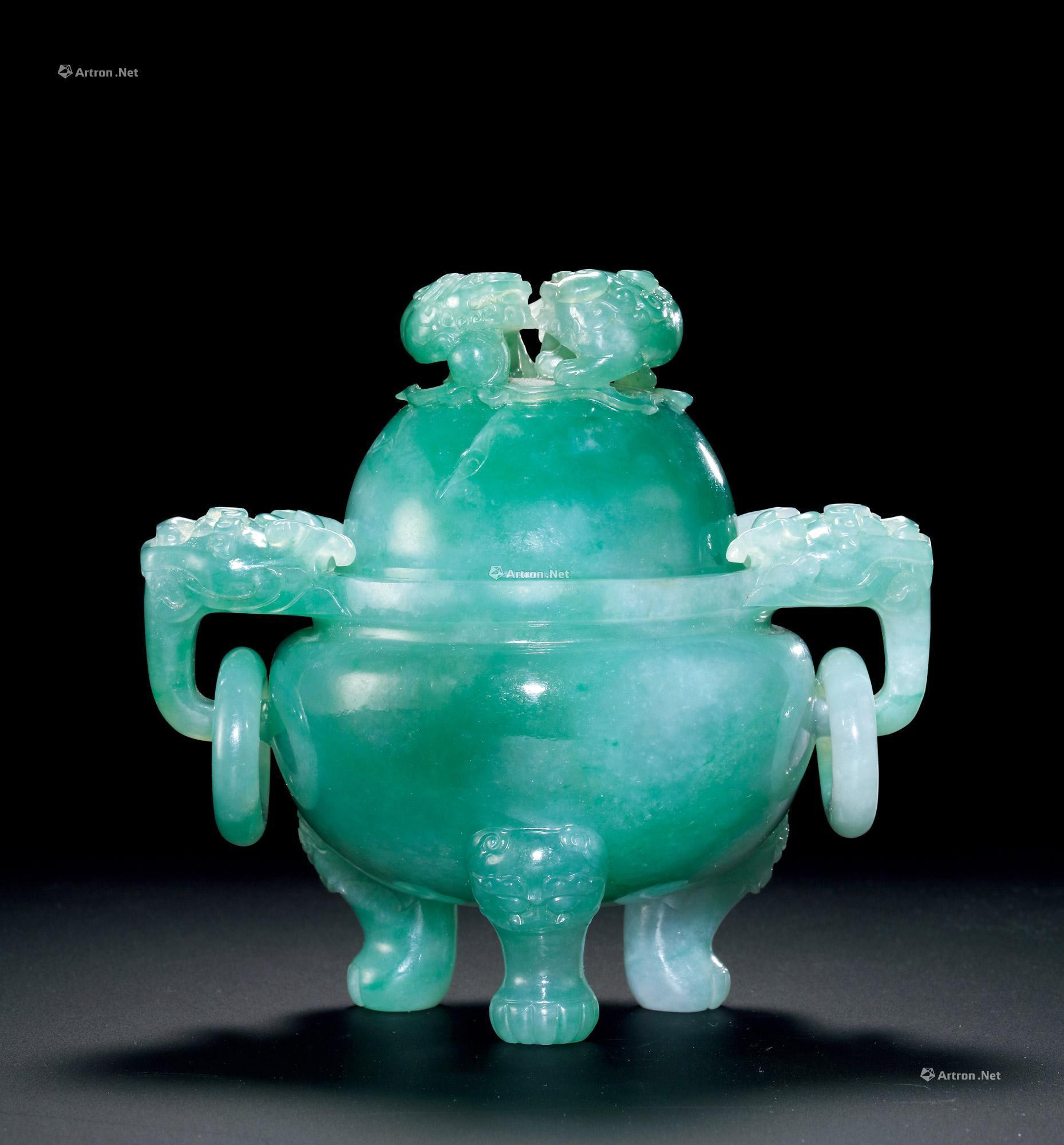 AN EXCEPTIONAL JADITE CENSER WITH LION KNOB AND HANDLES