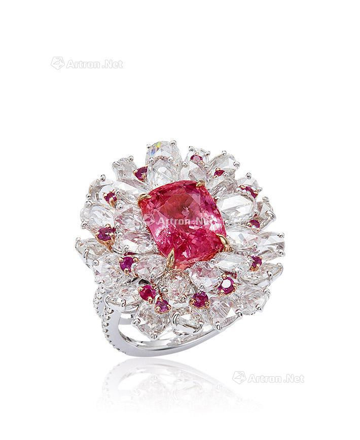 A 6.58 CARAT ORANGY-PINK PADPARADSCHA SAPPHIRE AND DIAMOND RING MOUNTED IN 18K WHITE GOLD，WITH NO INDICATIONS OF HEATING