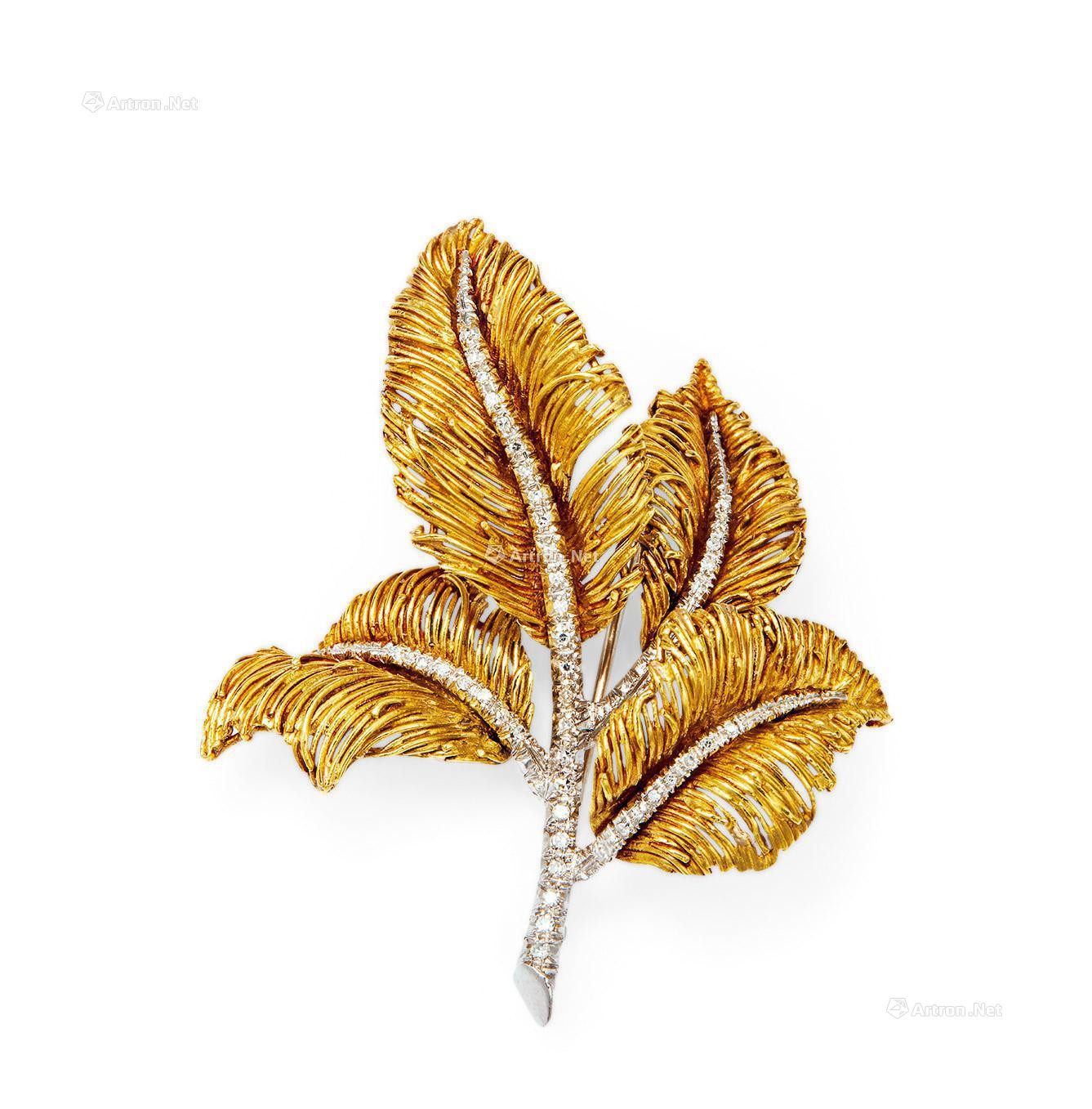 A DIAMOND ‘LEAF’ BROOCH MOUNTED IN 18K YELLOW GOLD