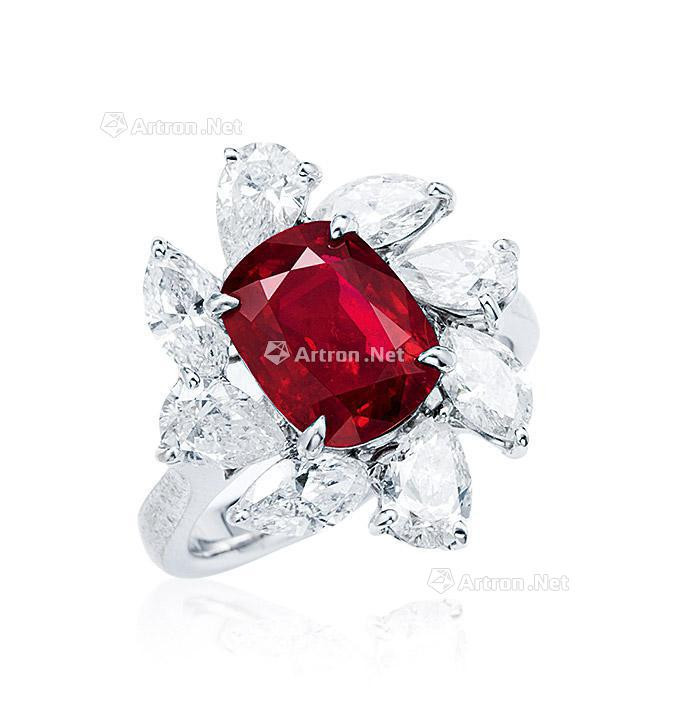 A 3.18 CARAT BURMESE ‘PIGEON BLOOD’ RUBY AND DIAMOND RING MOUNTED IN 18K WHITE GOLD，WITH NO INDICATIONS OF HEATING
