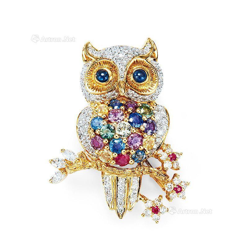 A COLORED GEMSTONE AND DIAMOND ‘OWL’ BROOCH
