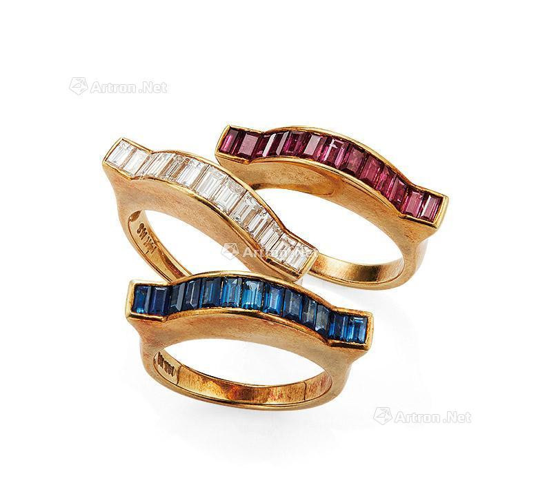 A SET OF DIAMOND， SAPPHIRE AND RUBY RINGS
